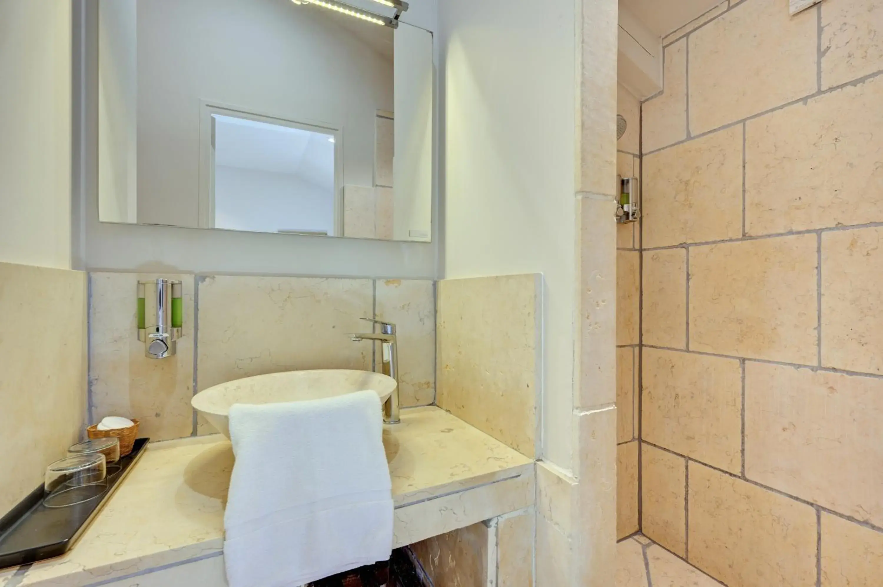 Hostellerie Le Paradou Hostellerie Le Paradou