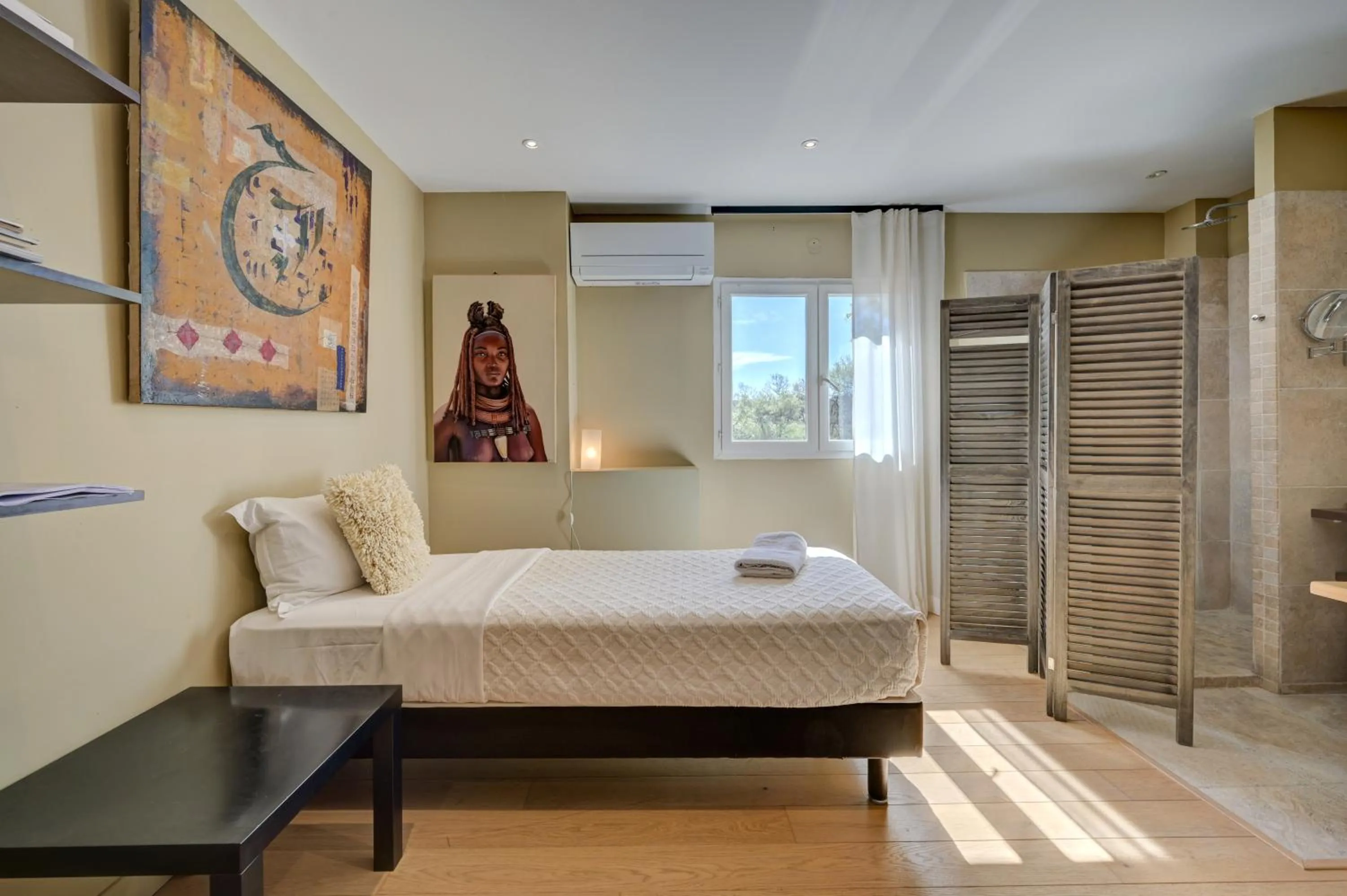 Bed in Hostellerie Le Paradou