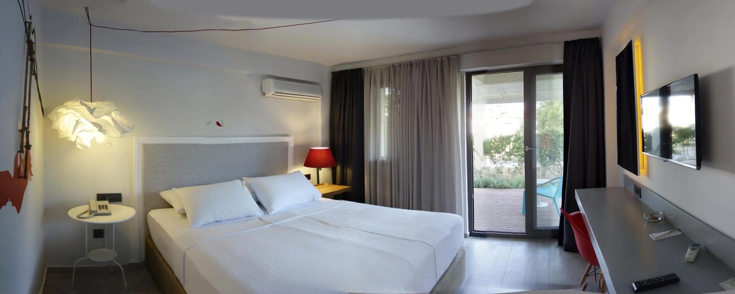 Photo of the whole room, Bed in Arinnanda Hotel Cesme