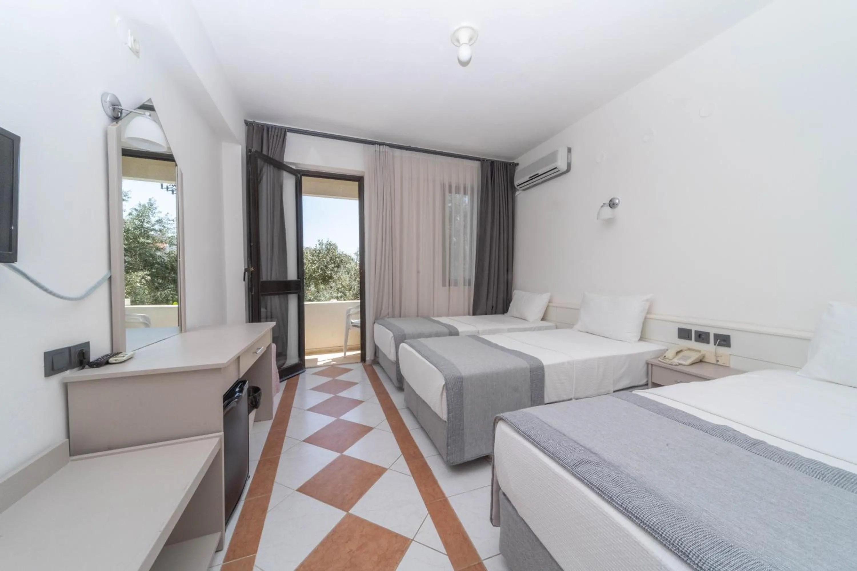 Photo of the whole room, Bed in Arinnanda Hotel Cesme