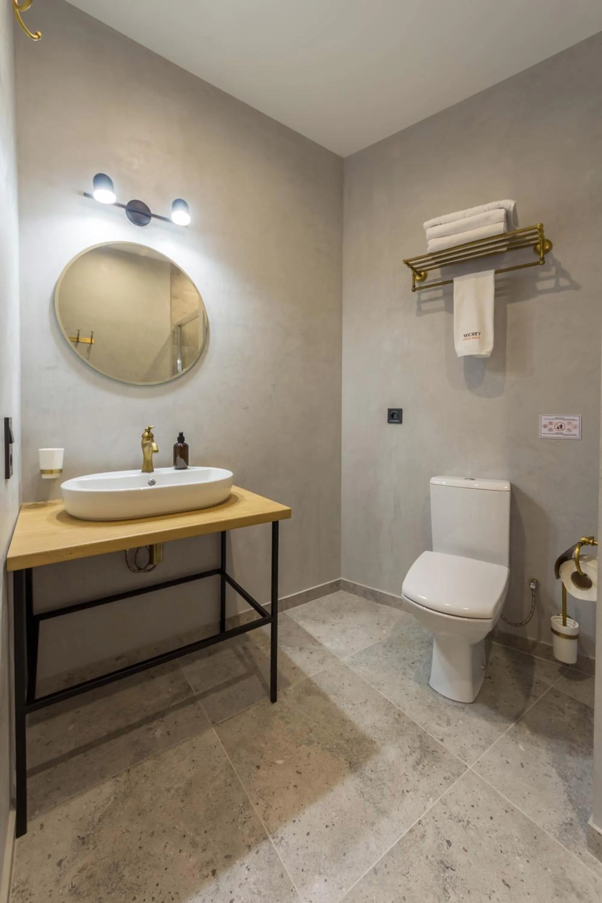 Toilet in Secret Apartments