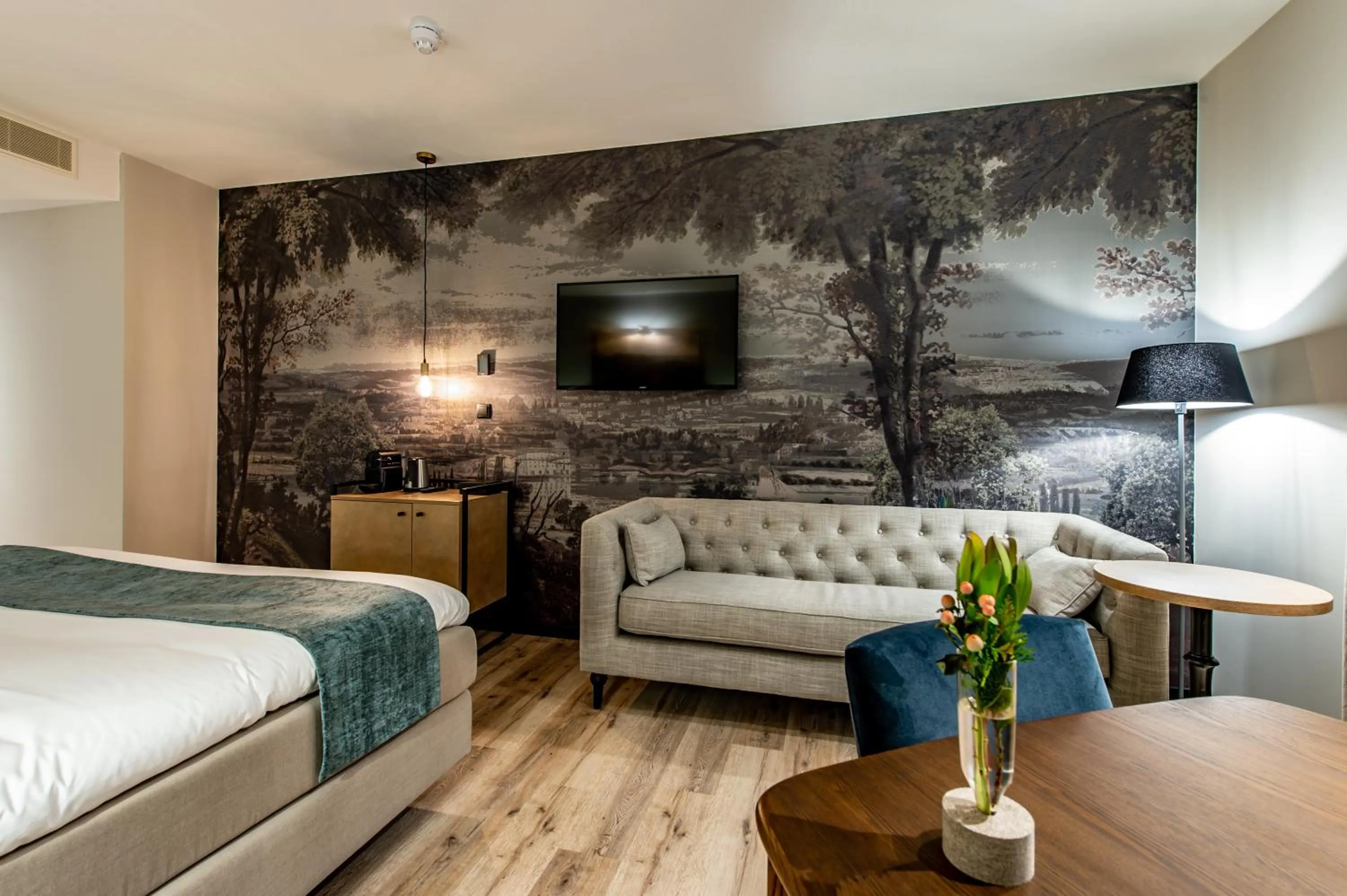 Photo of the whole room, Bed in Mondragon