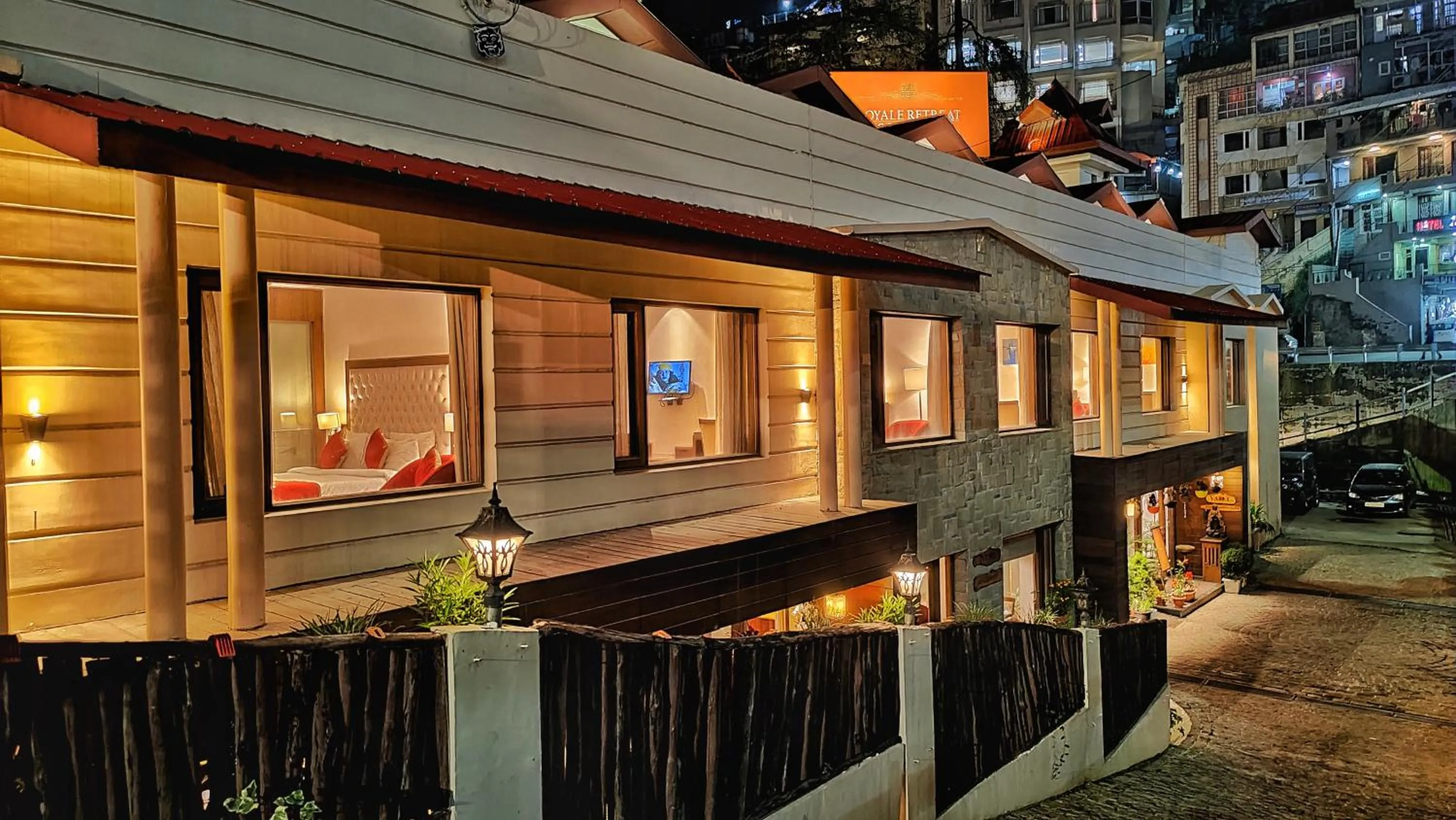 Property building in Royale Retreat Hotel & Spa Near Mall Road