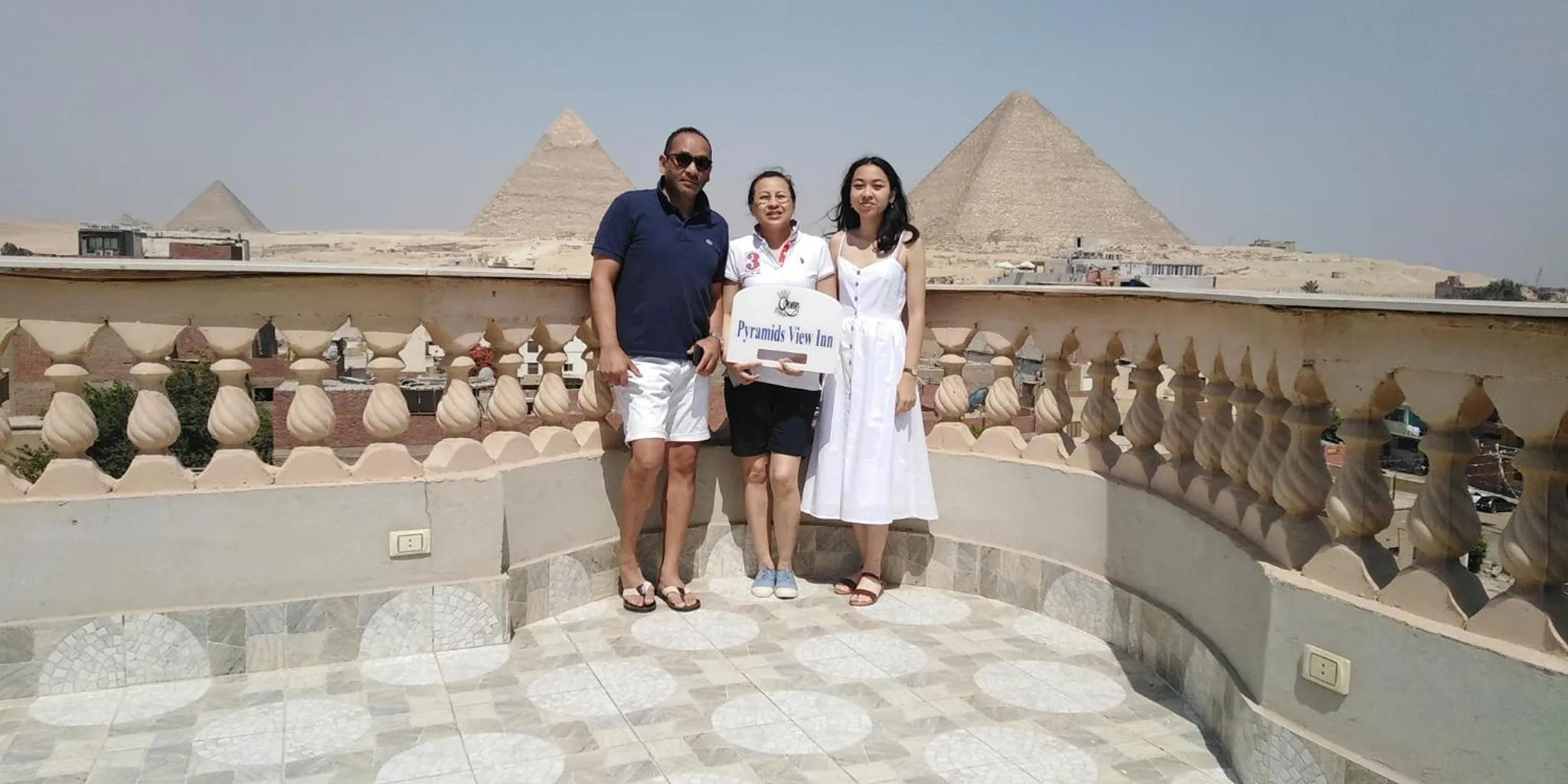 Queen Pyramids View Inn