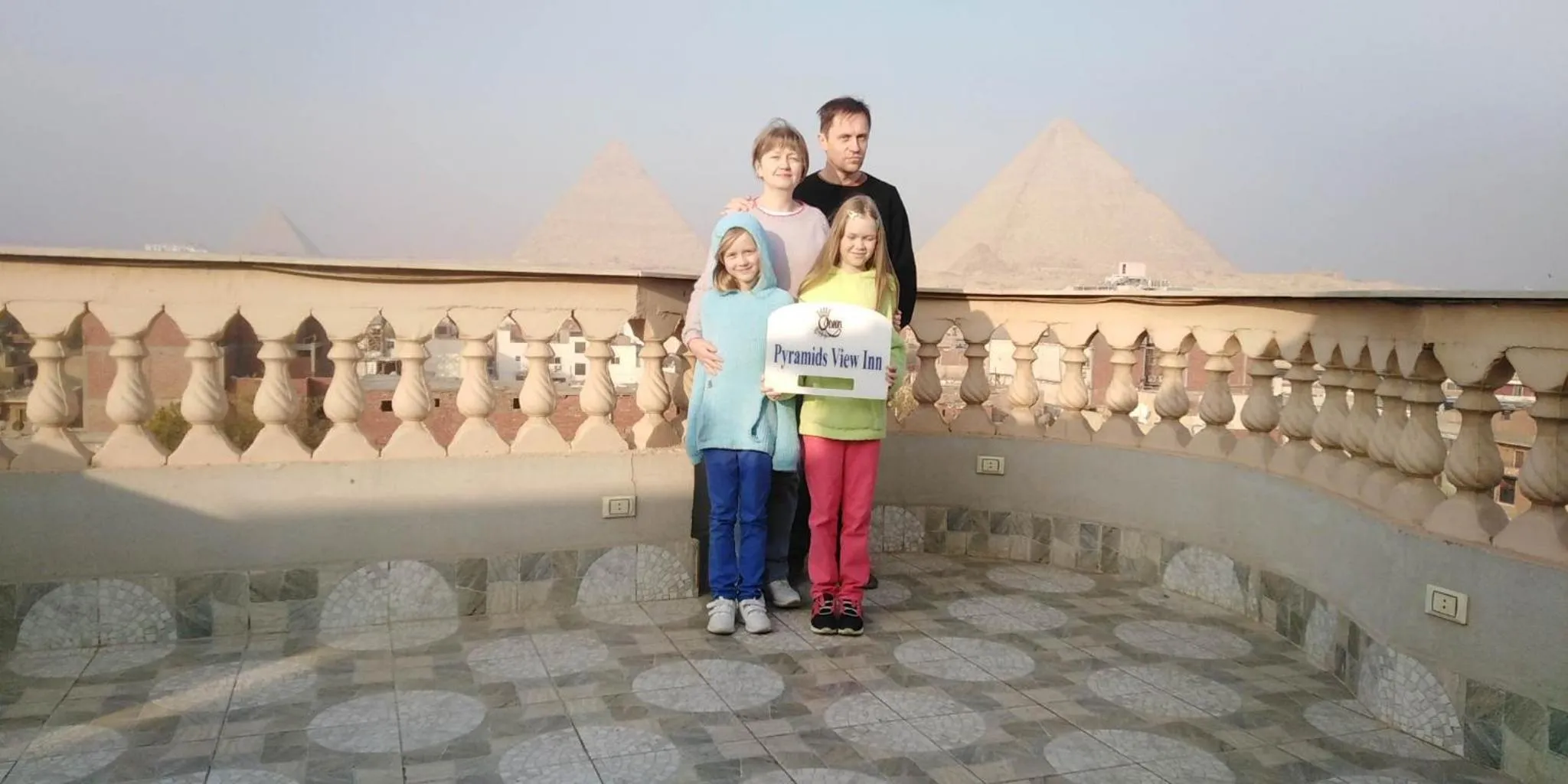 Queen Pyramids View Inn