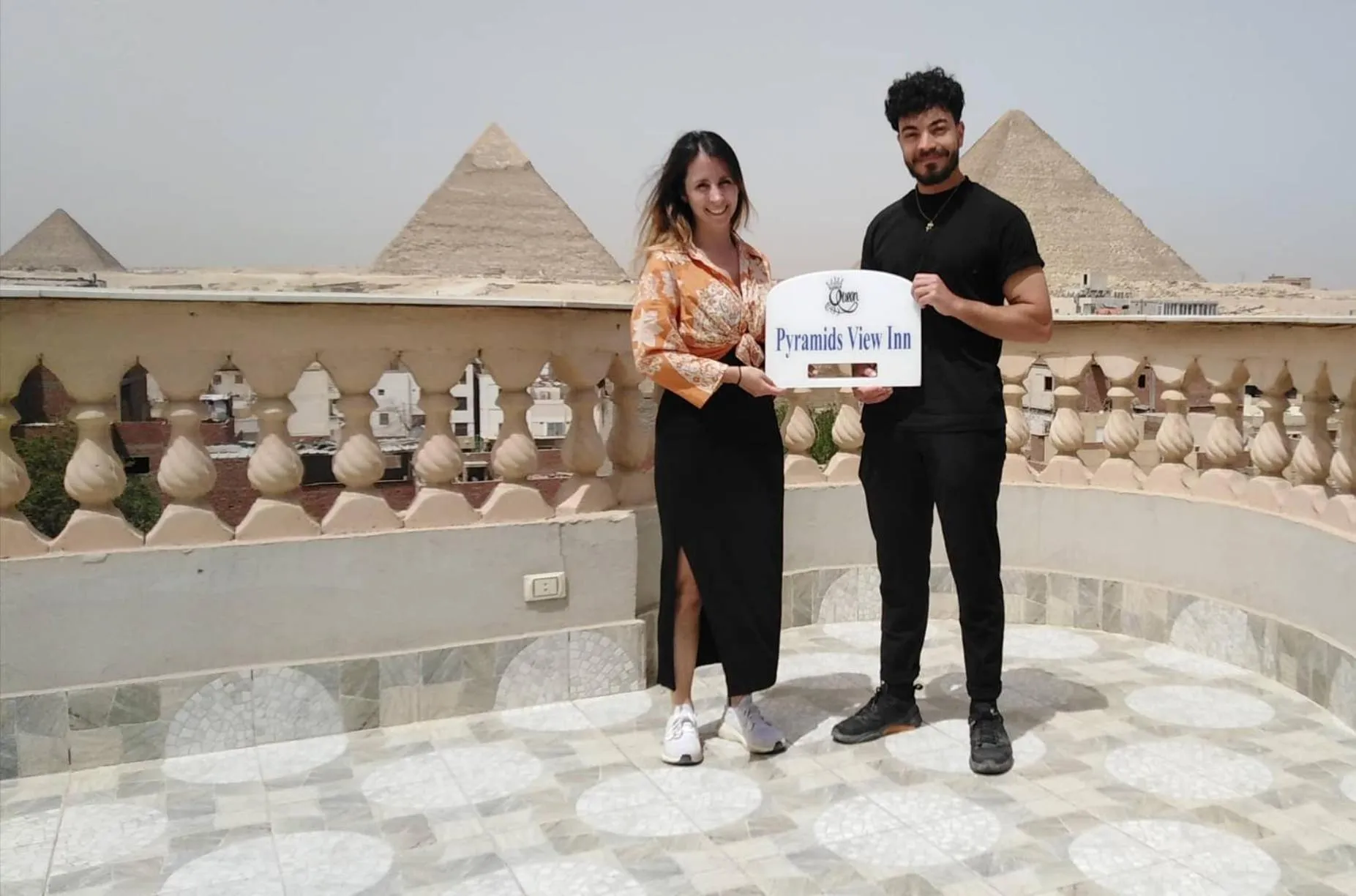 Queen Pyramids View Inn