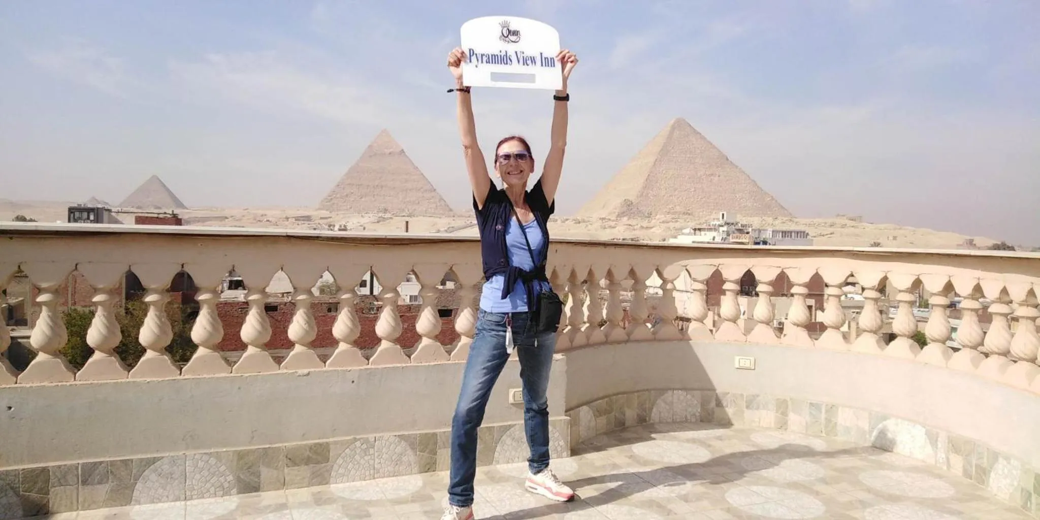 Queen Pyramids View Inn