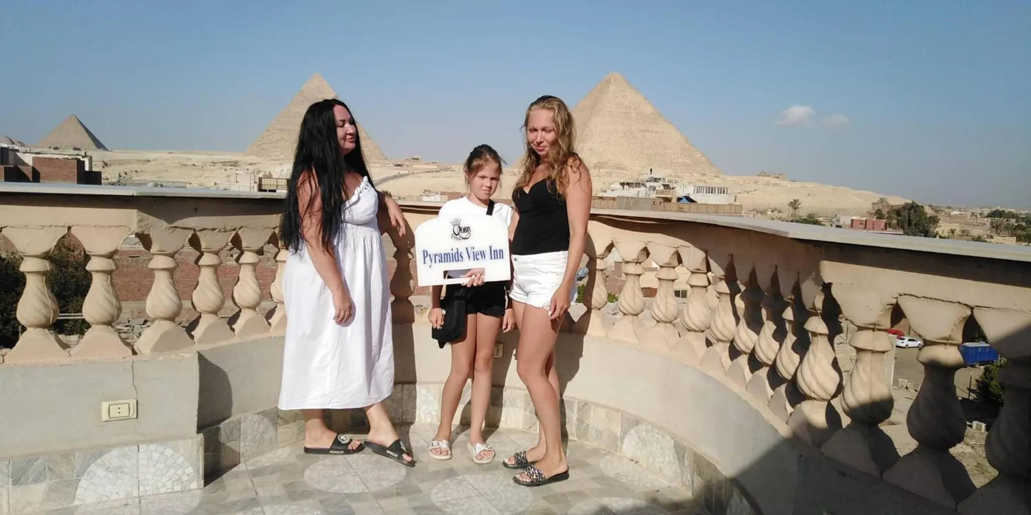 Queen Pyramids View Inn