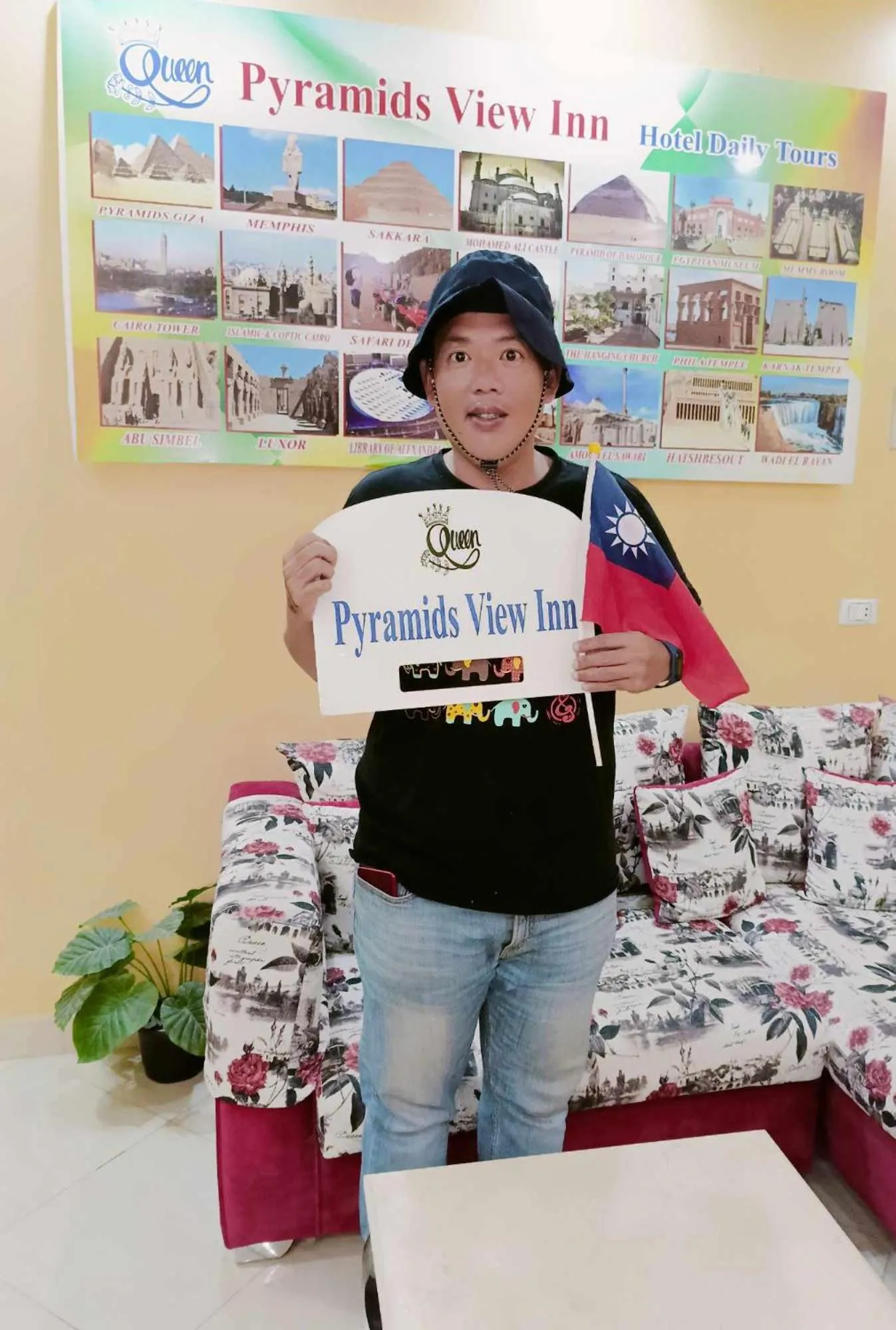 Queen Pyramids View Inn