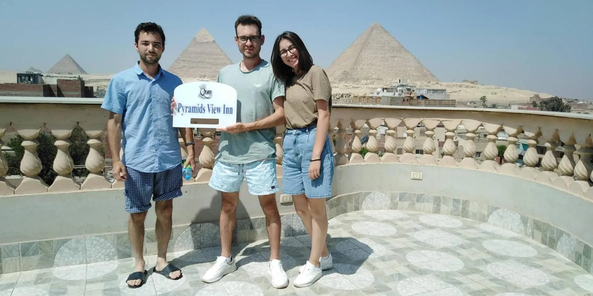 Queen Pyramids View Inn