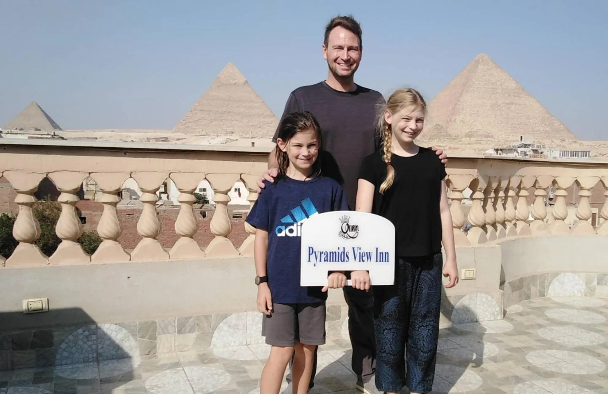 Queen Pyramids View Inn