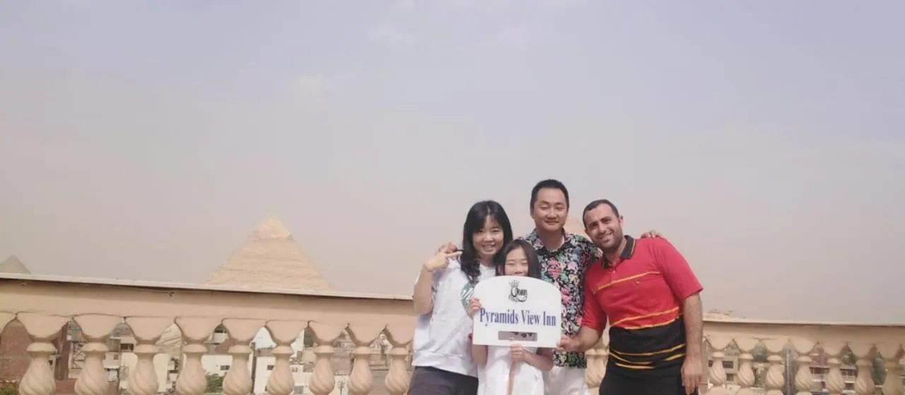 Queen Pyramids View Inn