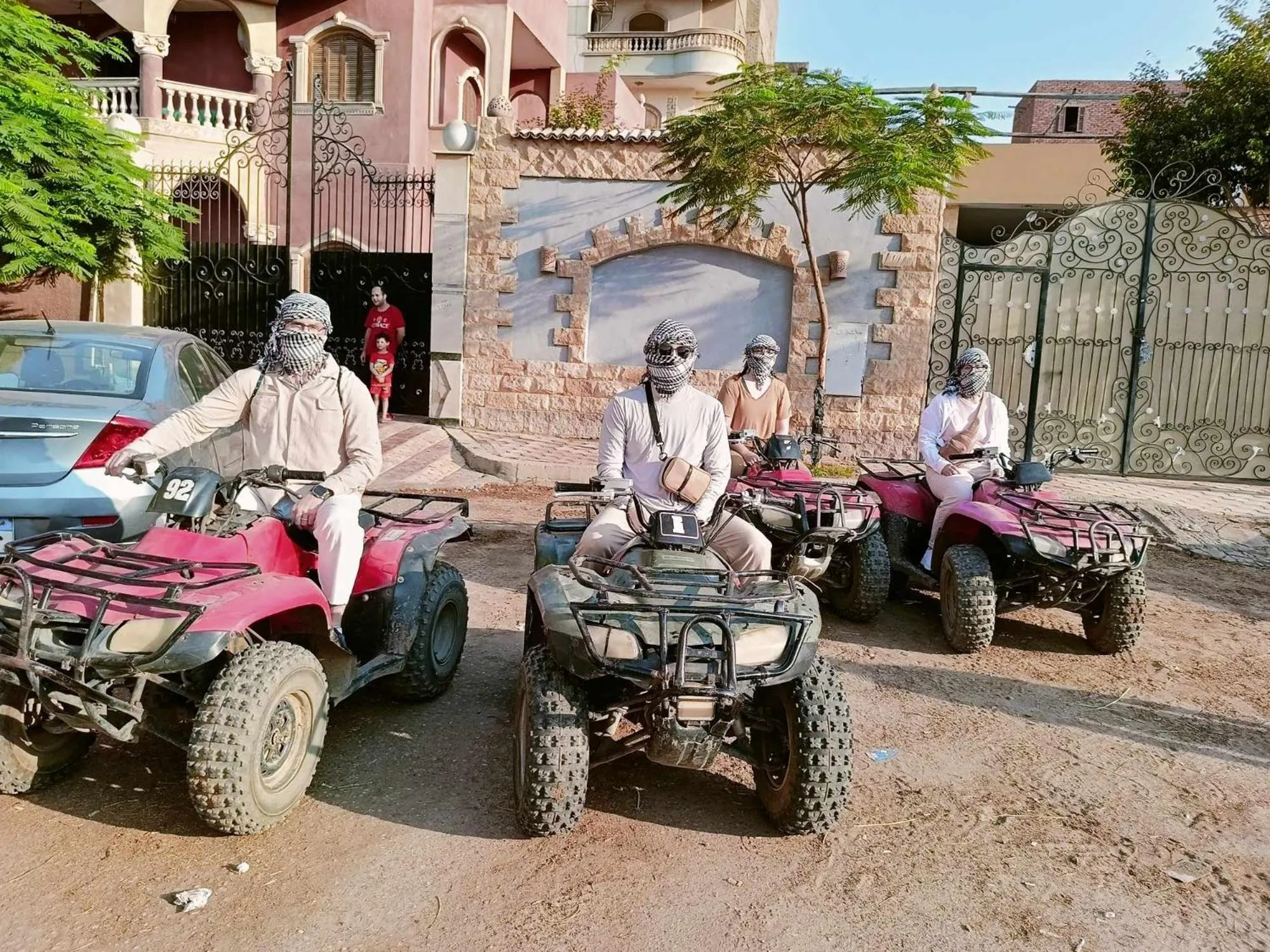 Queen Pyramids View Inn