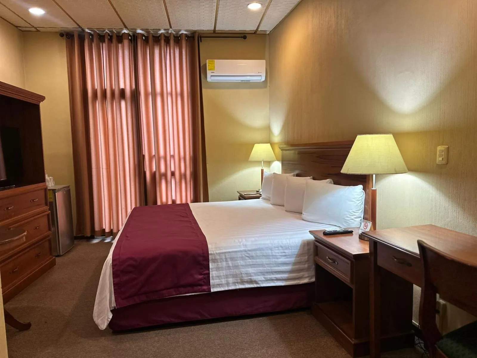 Bed in Hotel Reforma Tuxpan