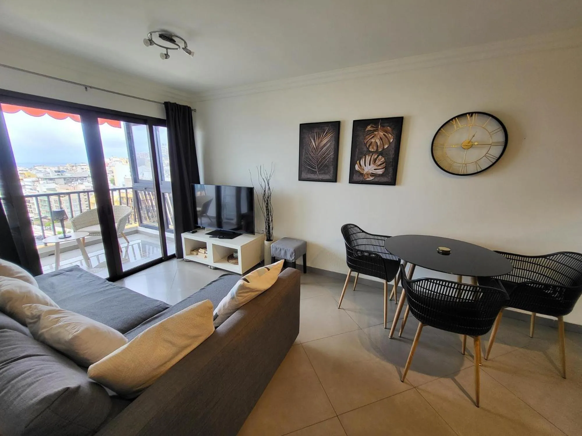 Communal lounge/ TV room in Achacay