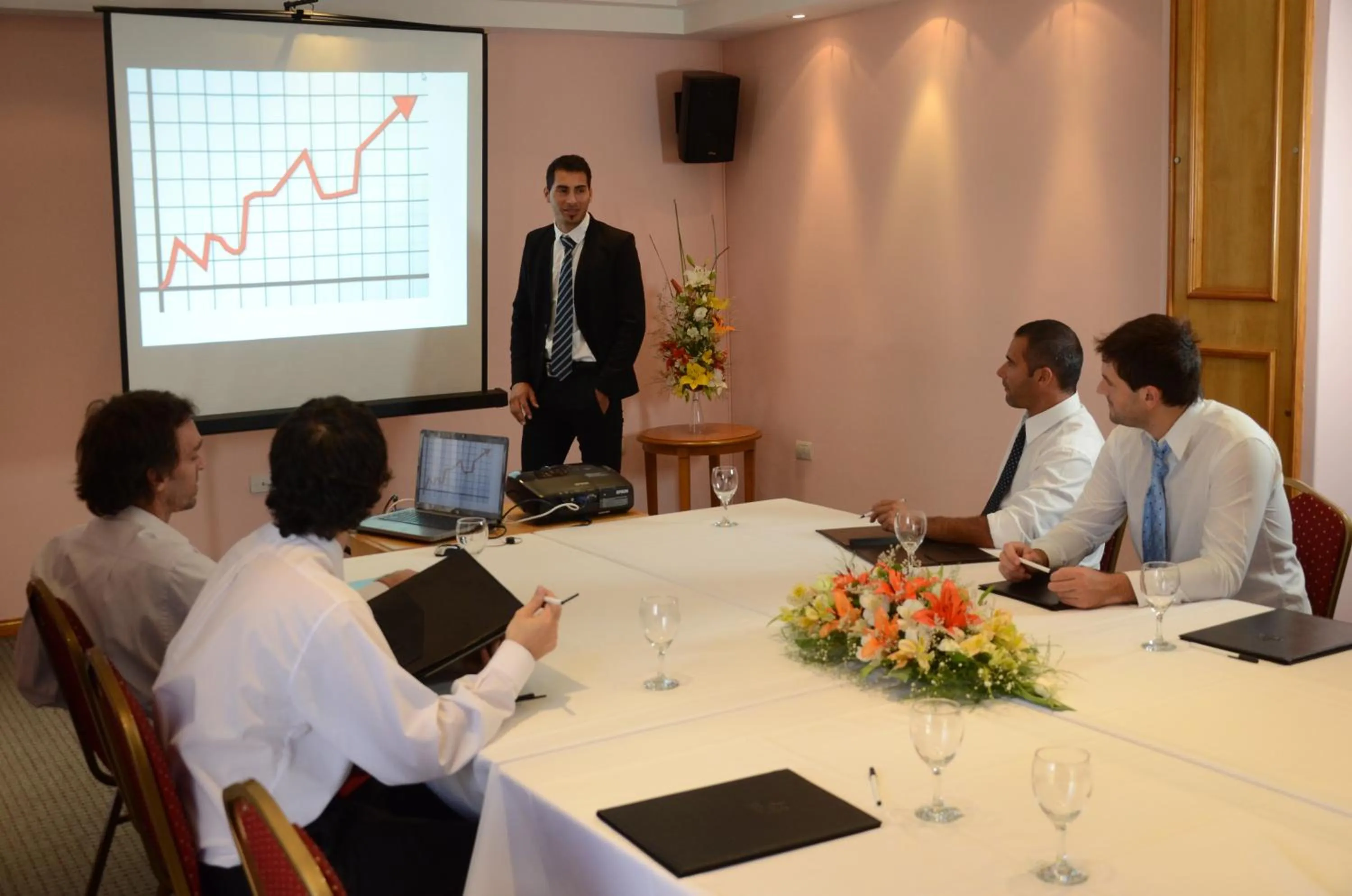 Meeting/conference room in Ñikén Hotel & Spa