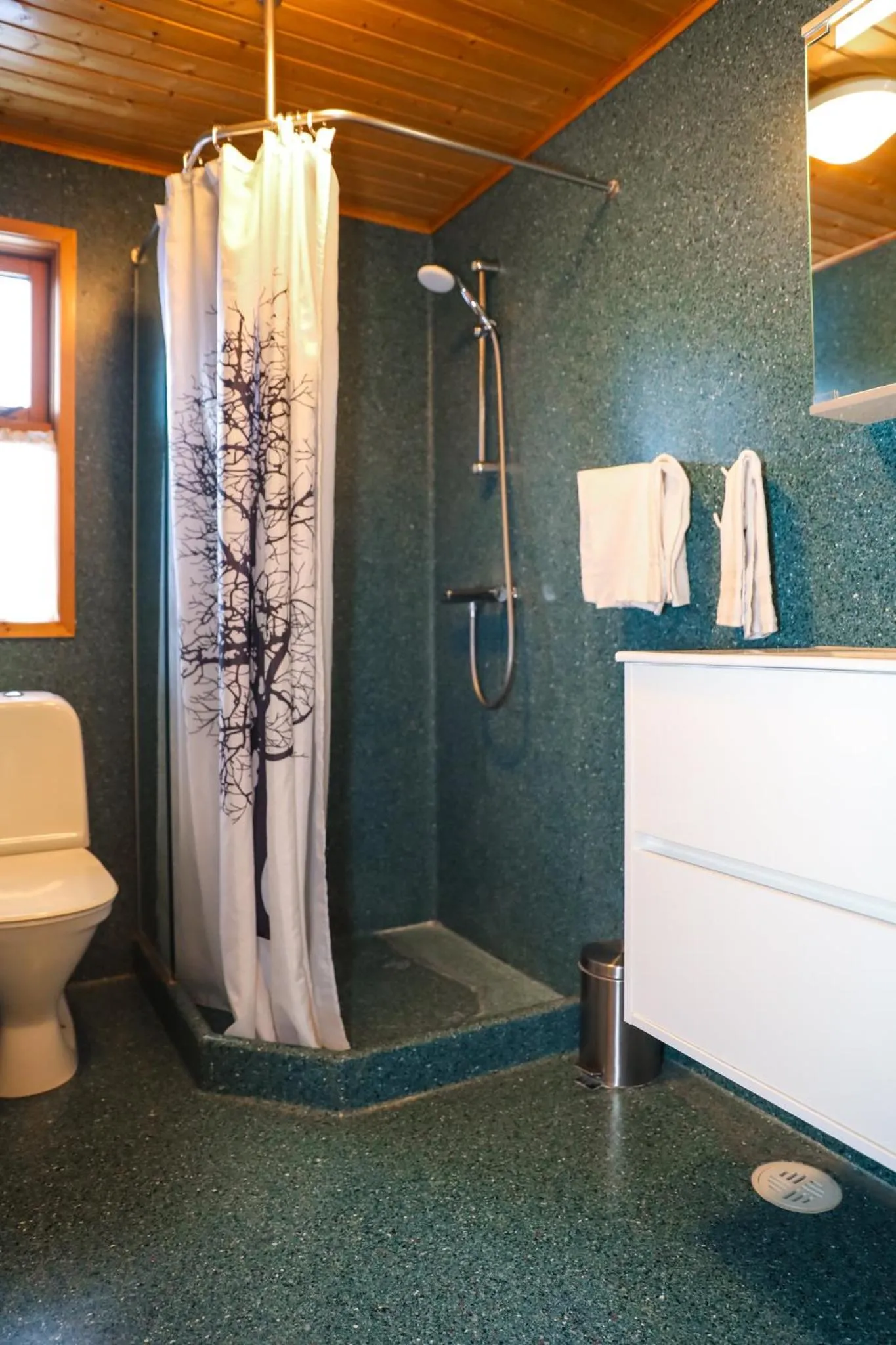 Bathroom in Akureyri Cottages