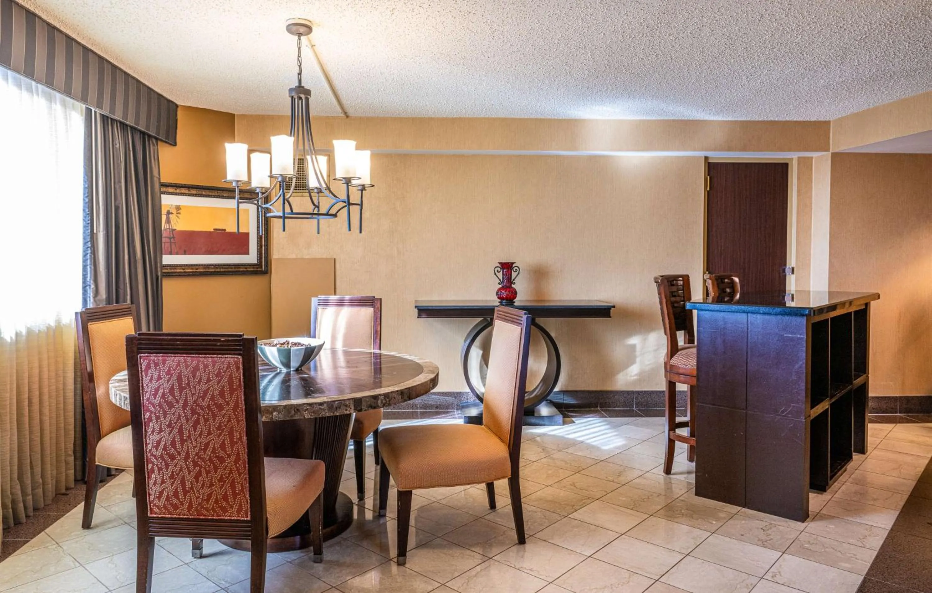 Photo of the whole room in Hilton Richardson Dallas, TX