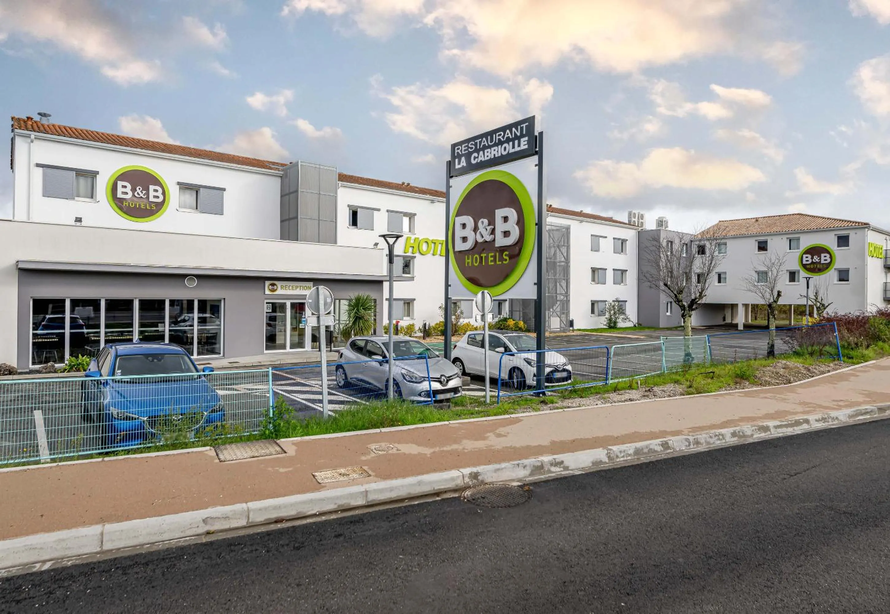 Property building in B&B HOTEL Bordeaux Le Haillan 3 étoiles