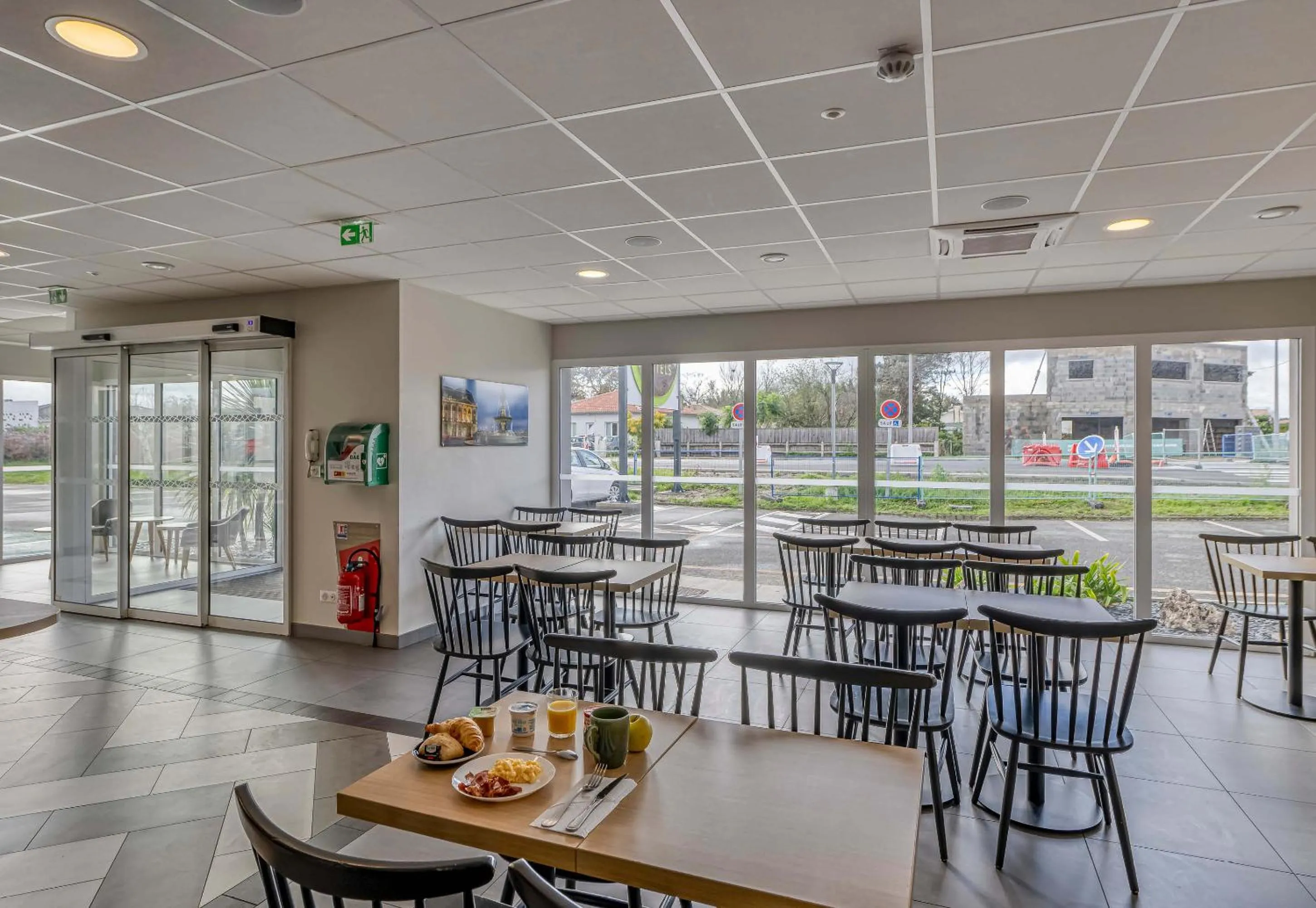 Restaurant/places to eat in B&B HOTEL Bordeaux Le Haillan 3 étoiles