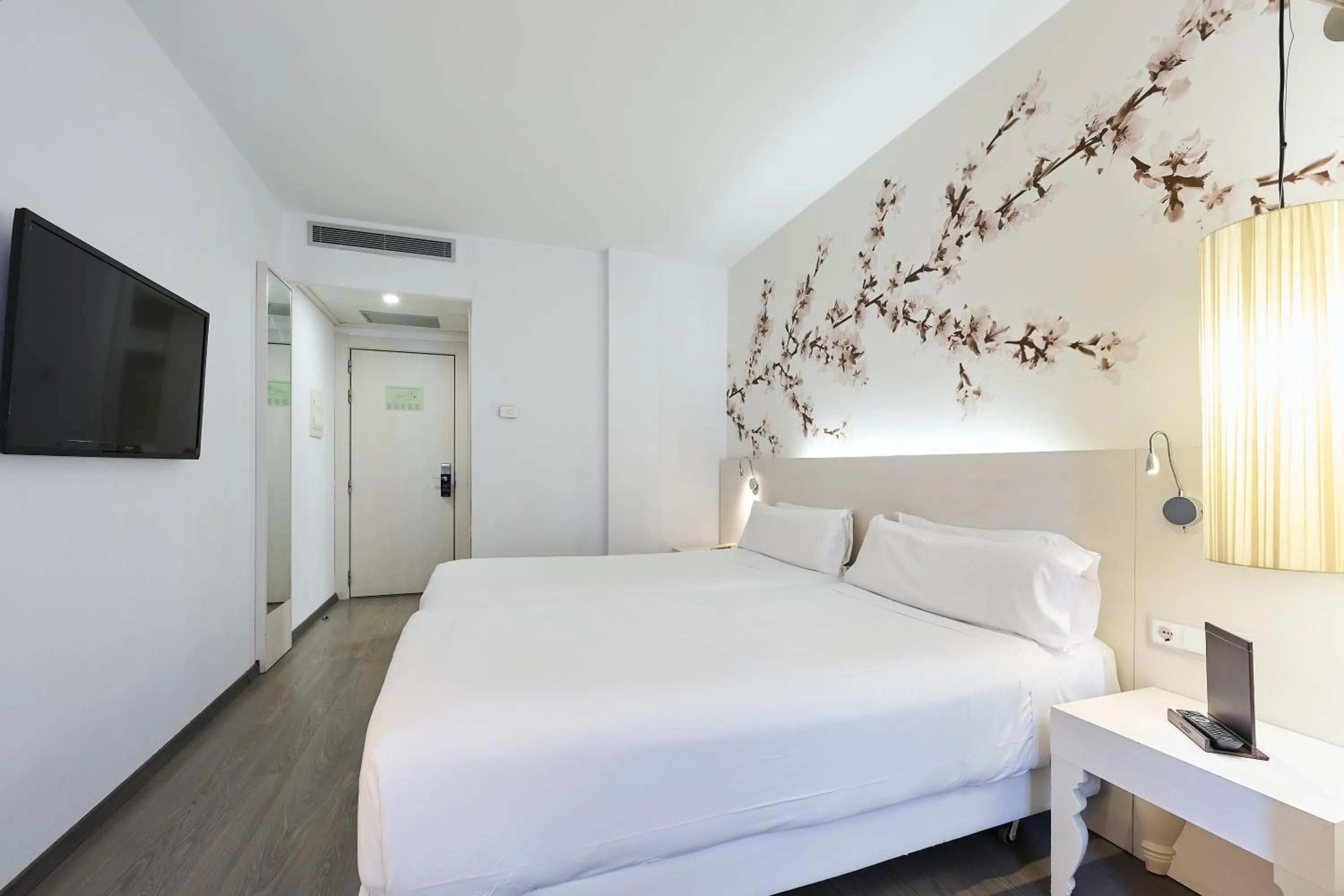 Bed in RAMBLAS HOTEL powered by Vincci Hoteles