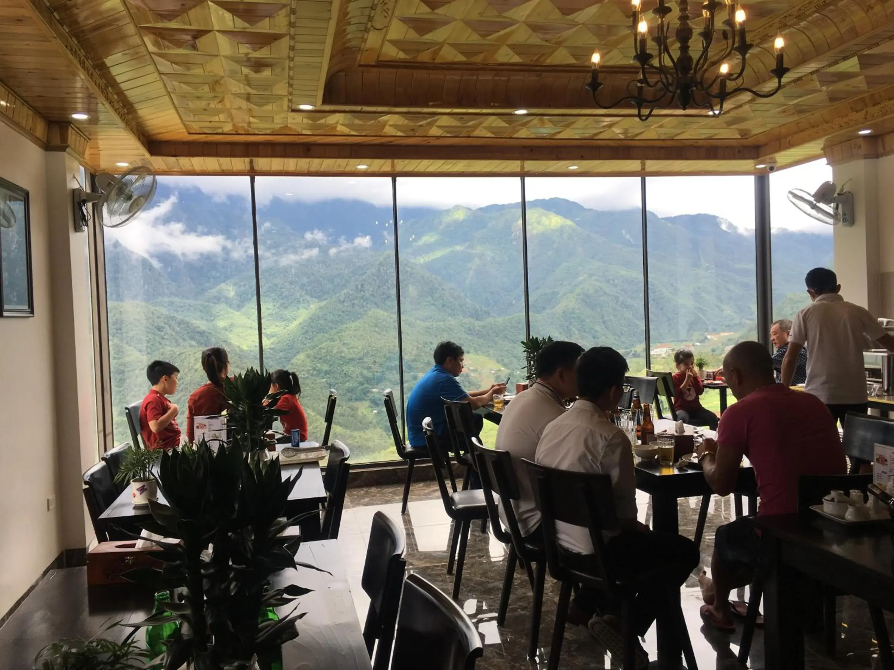Restaurant/places to eat in Sapa Valley view hotel Restaurant/places to eat in Sapa Valley view hotel