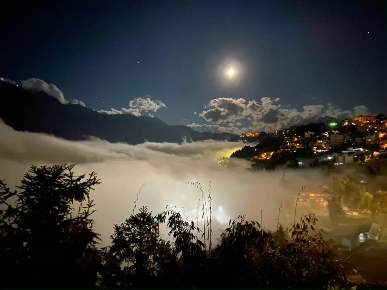 Night in Sapa Valley view hotel Night in Sapa Valley view hotel