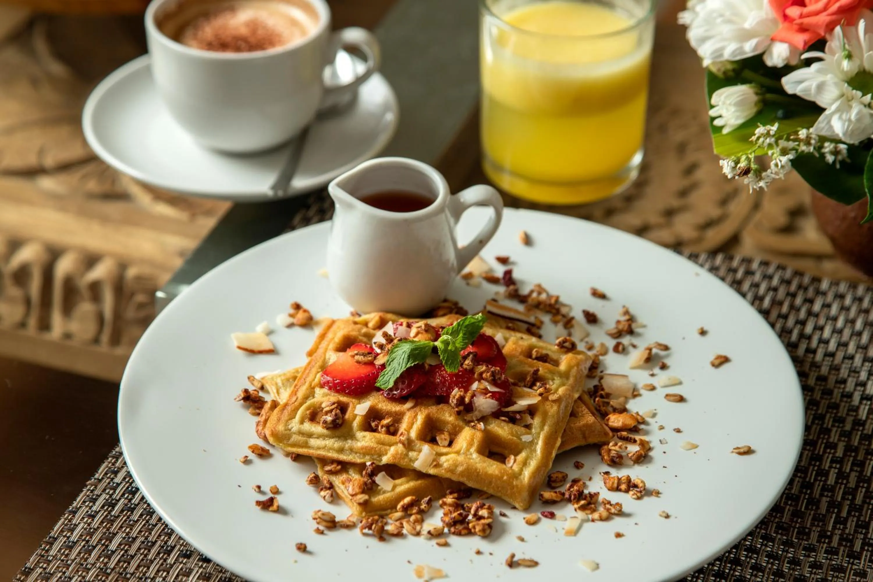 Food and drinks in The Luxury Collection, Monaco Blu