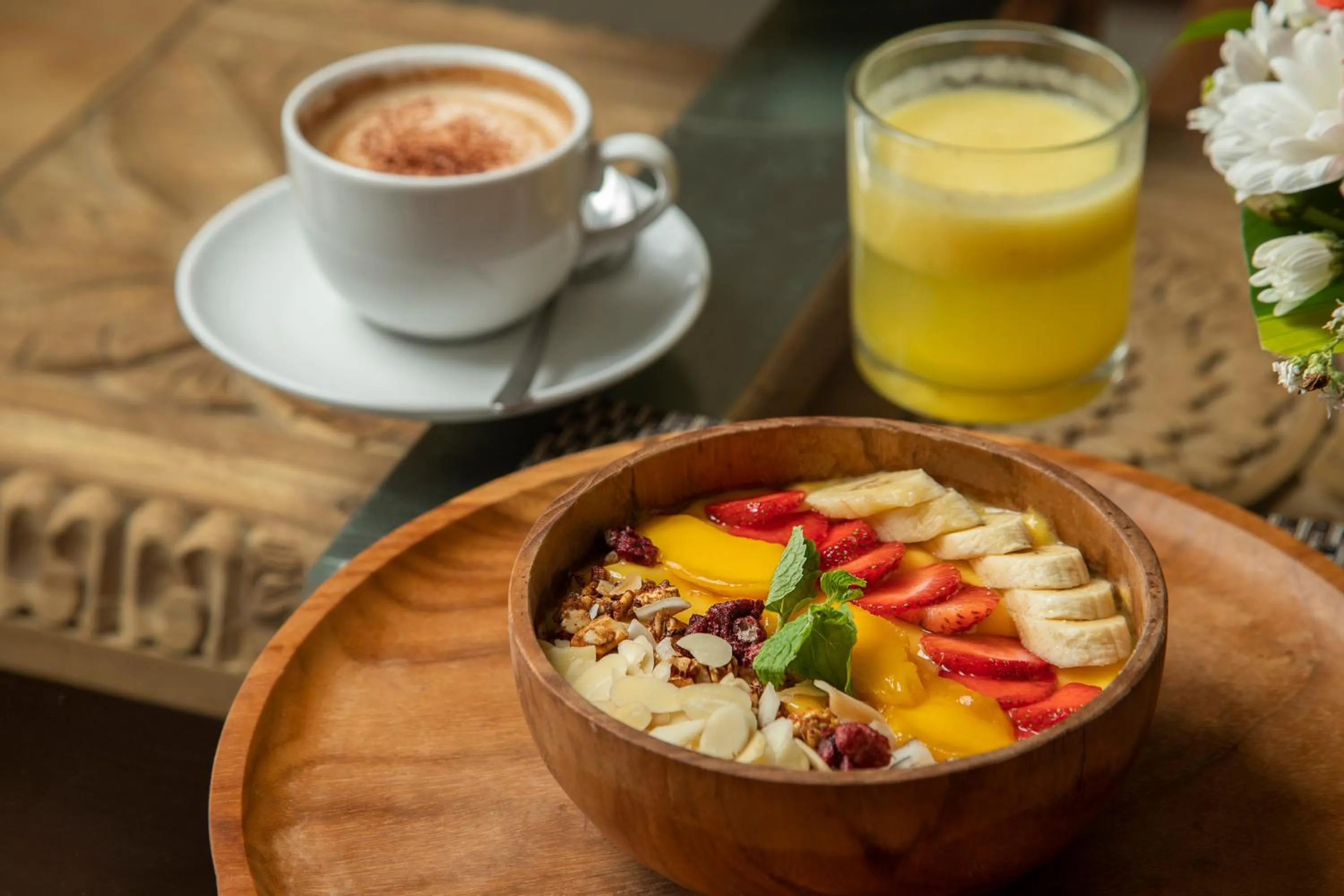 Food and drinks in The Luxury Collection, Monaco Blu