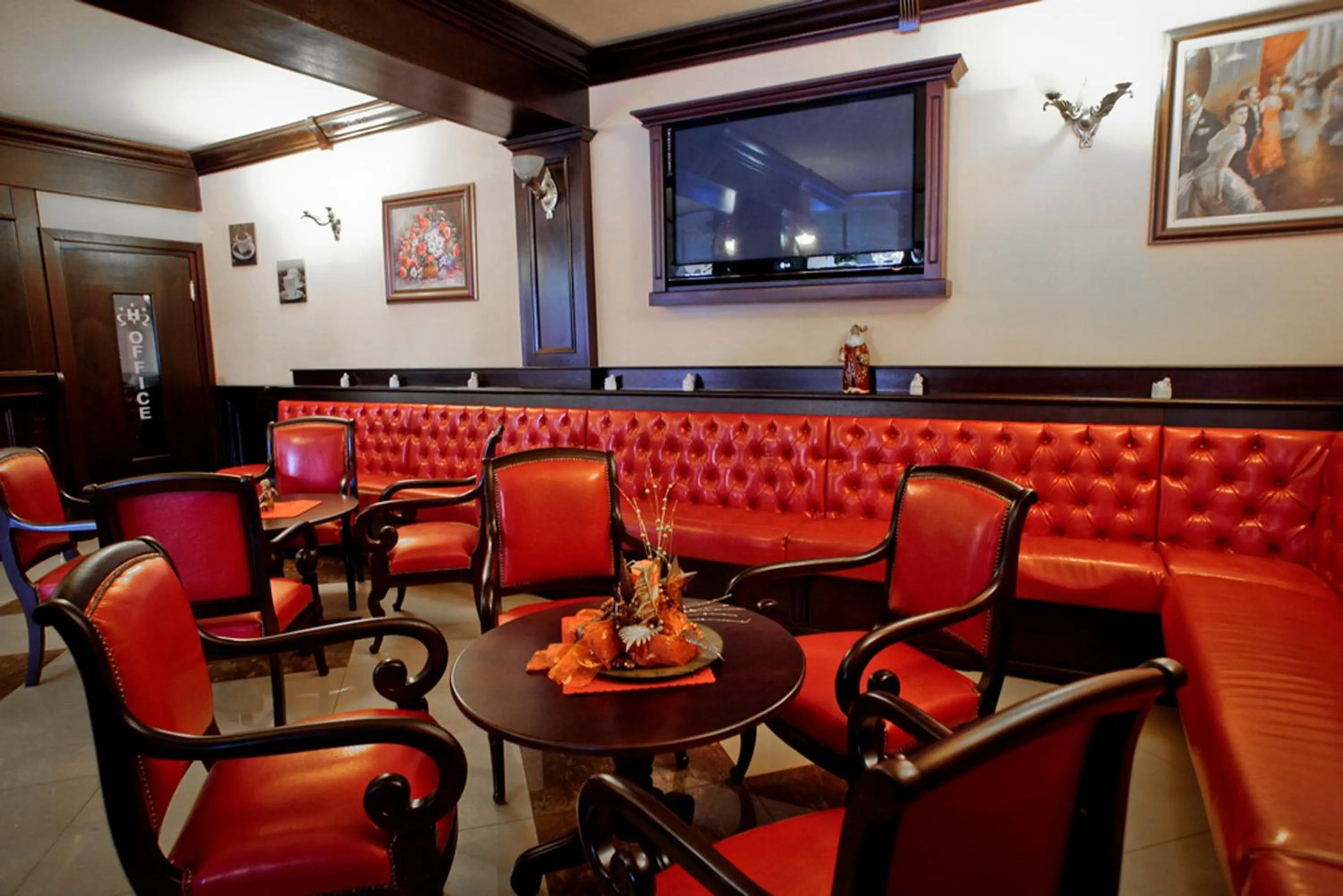 Lounge or bar in Hotel Lacu Rosu