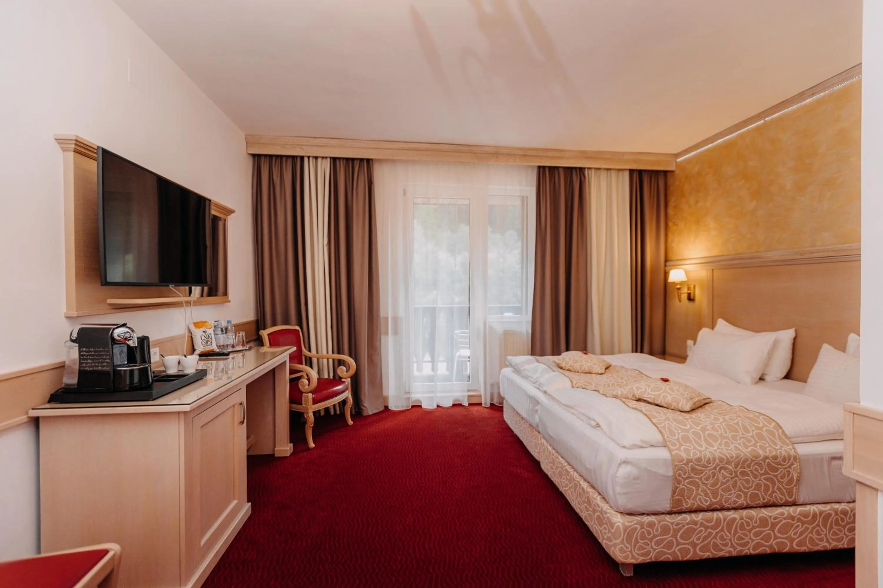 Bed in Hotel Lacu Rosu