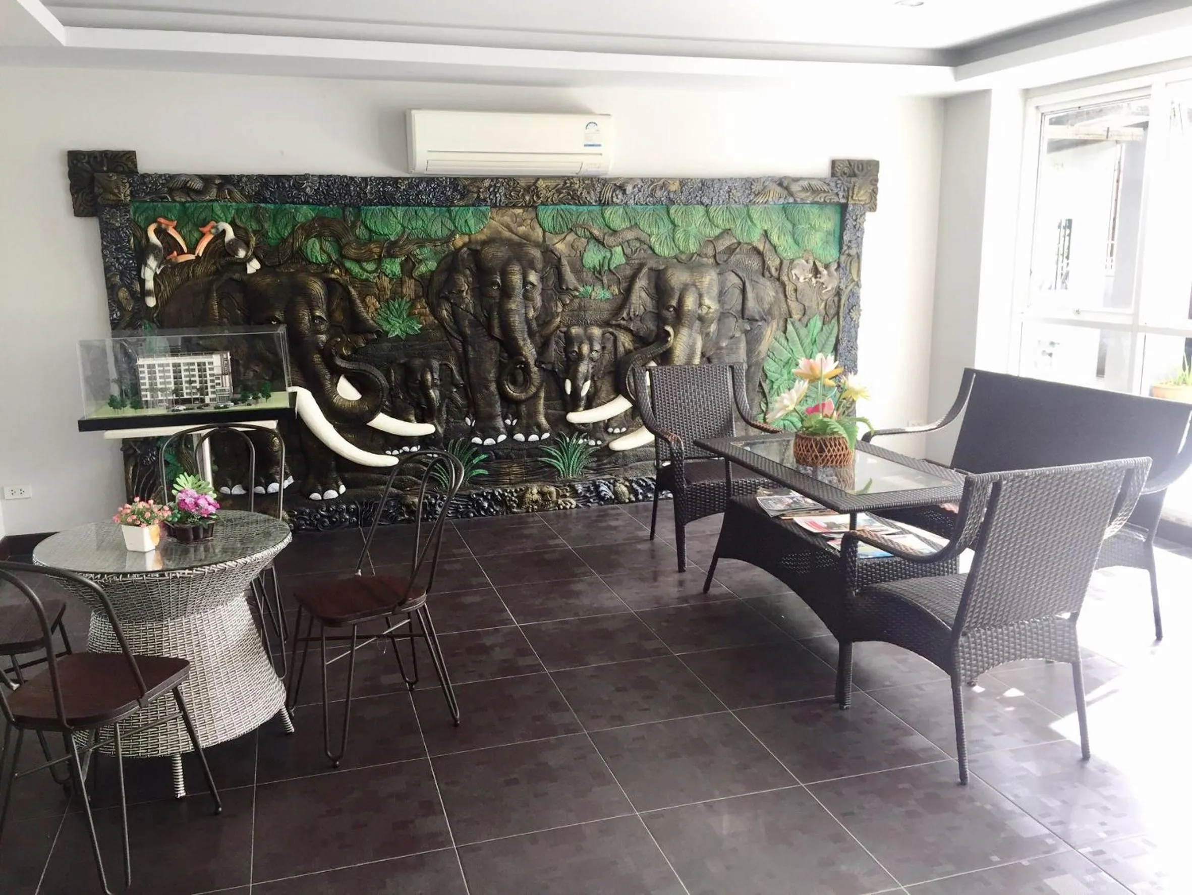 Seating area in Aonang Ocean View Studio ( The Sea Condo )