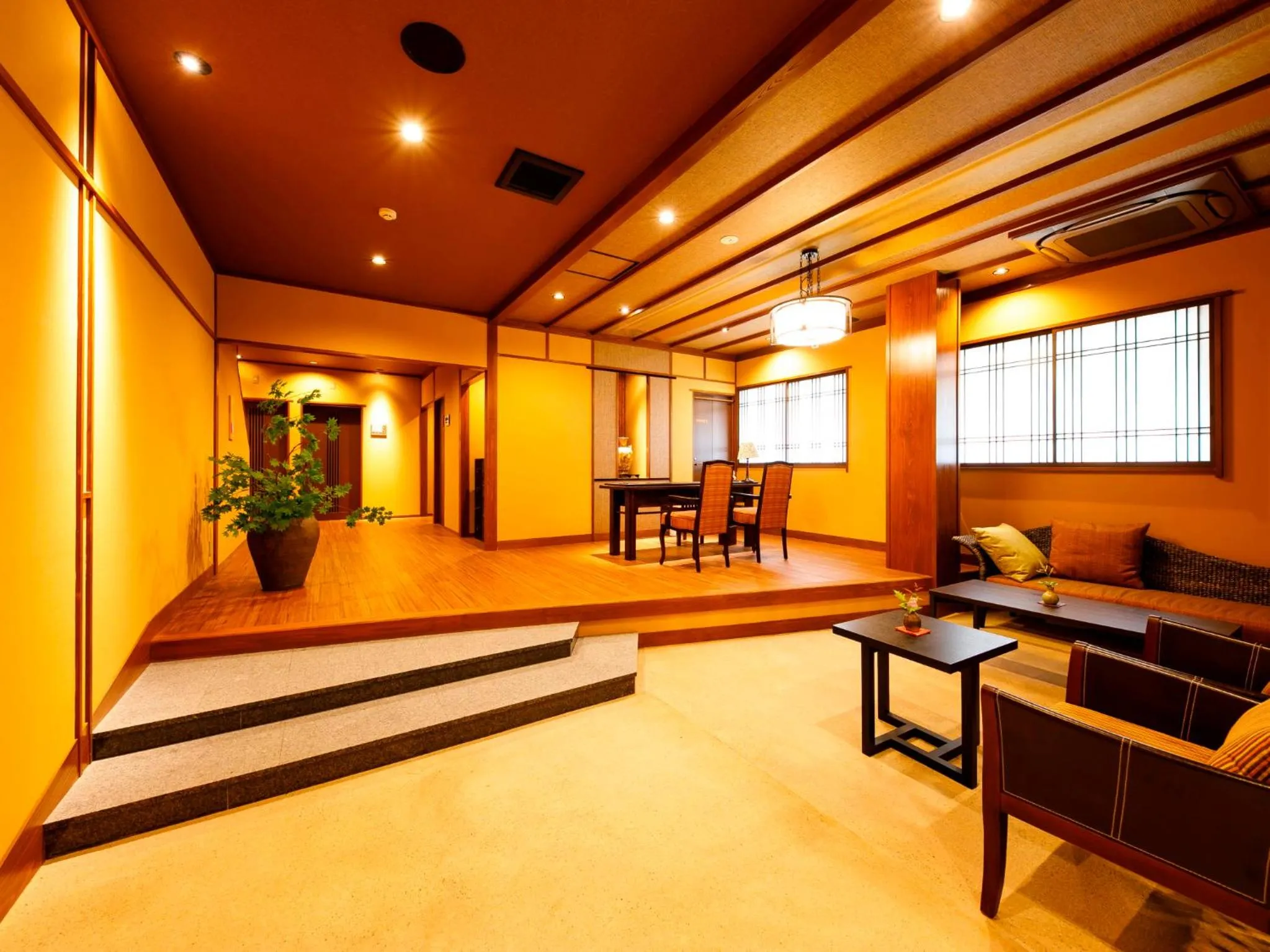 Kanazawa Yuwaku Onsen Kokarian