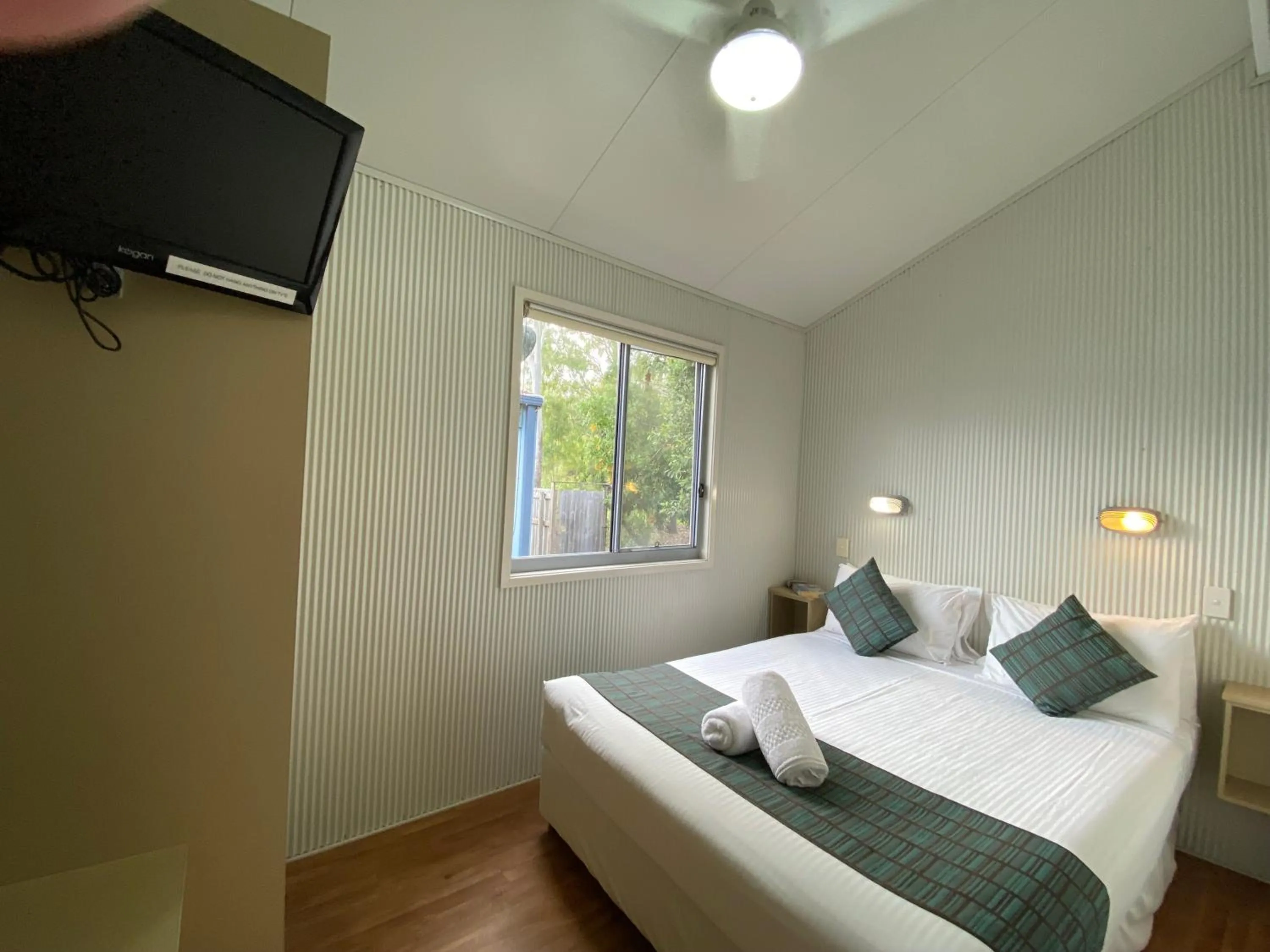 Bedroom, Bed in BIG4 Mackay Blacks Beach Holiday Park