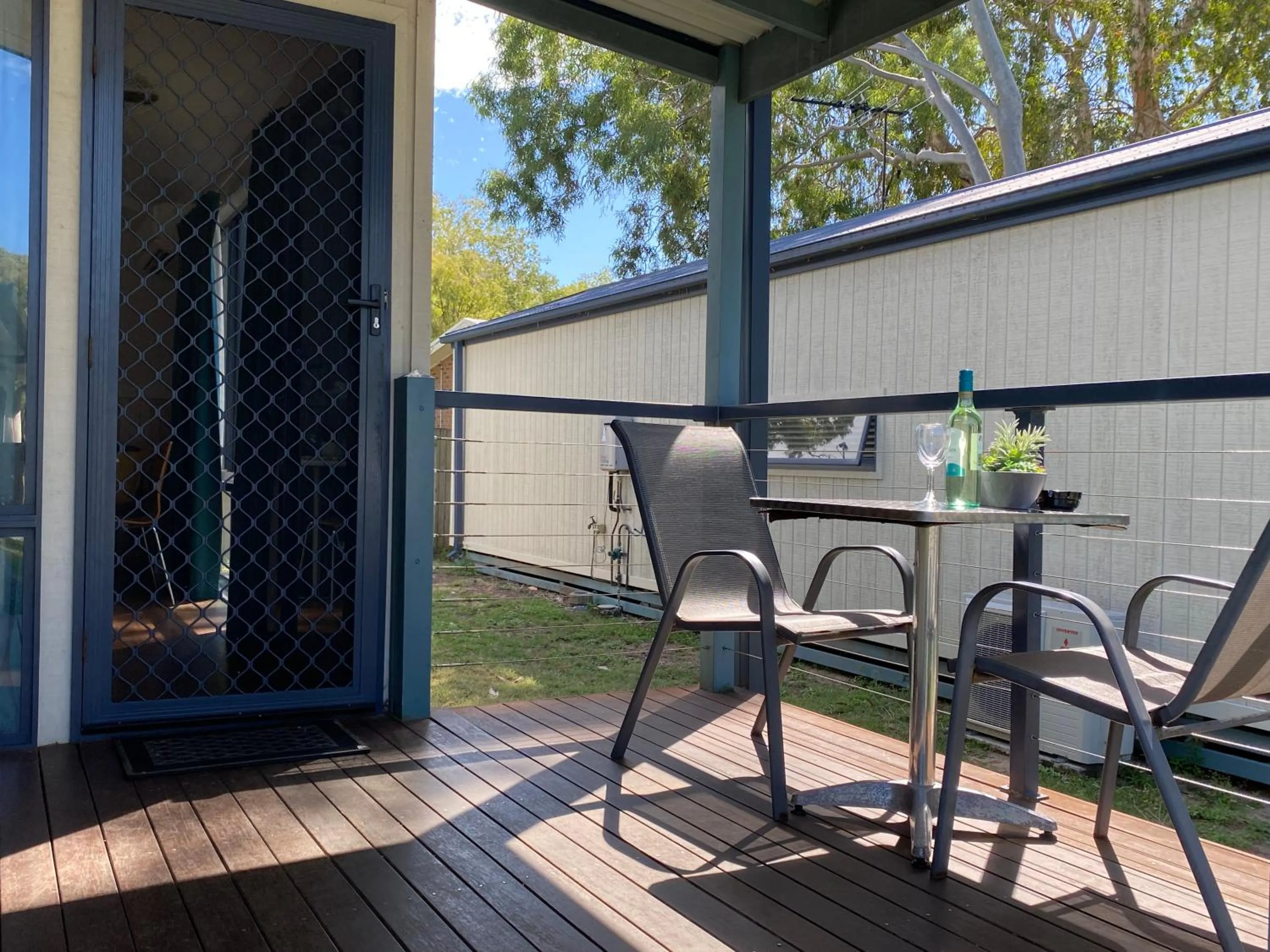 Balcony/Terrace in BIG4 Mackay Blacks Beach Holiday Park