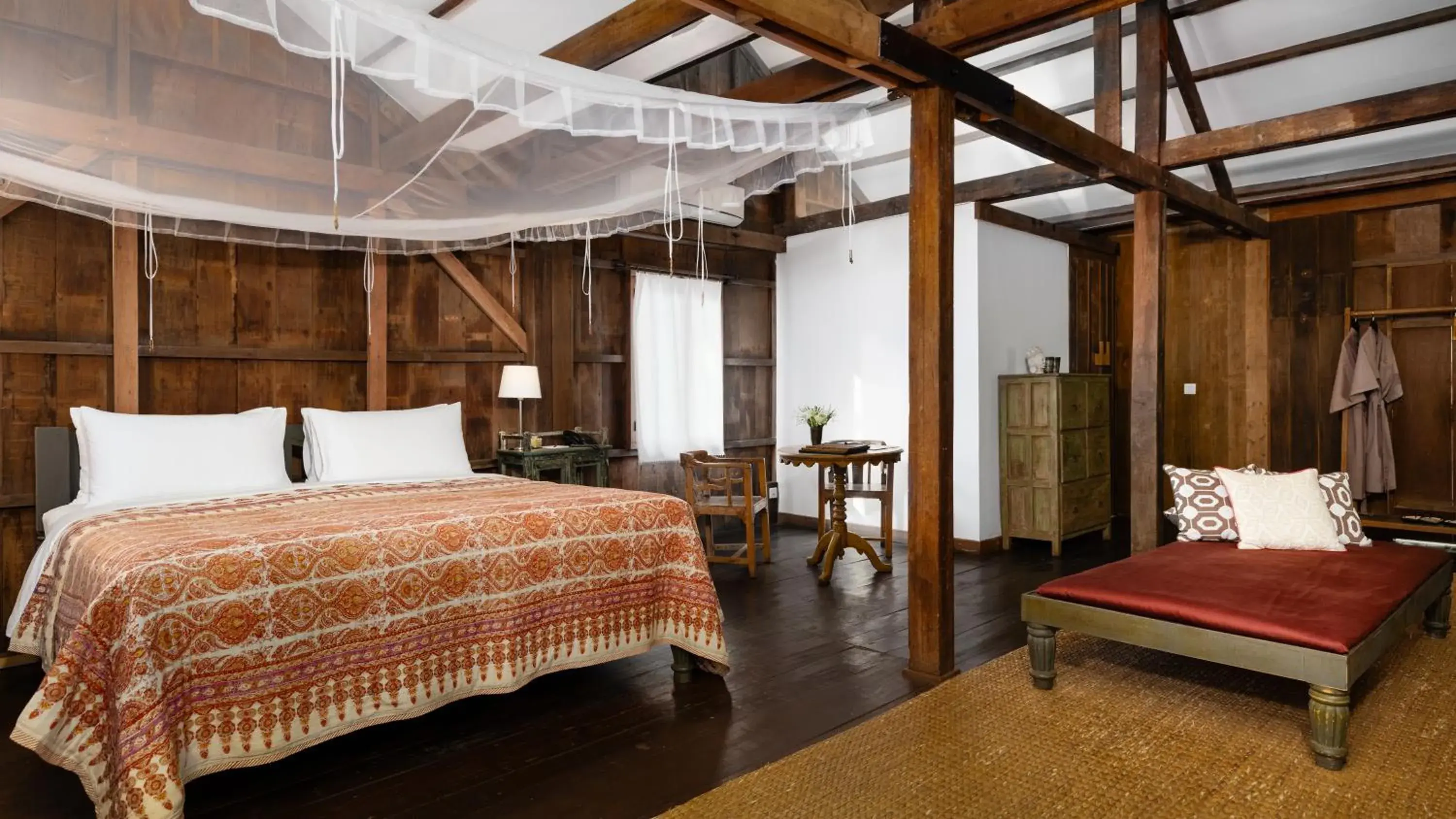 Photo of the whole room, Bed in Sala Lodges Photo of the whole room, Bed in Sala Lodges