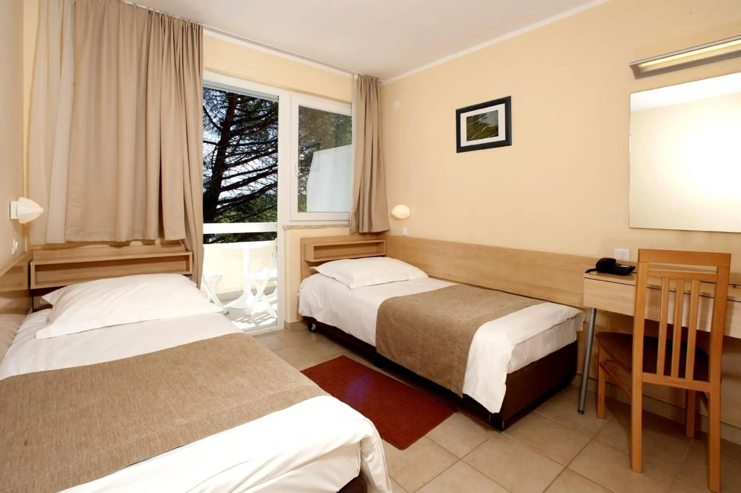 Bedroom, Bed in Hotel Delfin Plava Laguna Bedroom, Bed in Hotel Delfin Plava Laguna