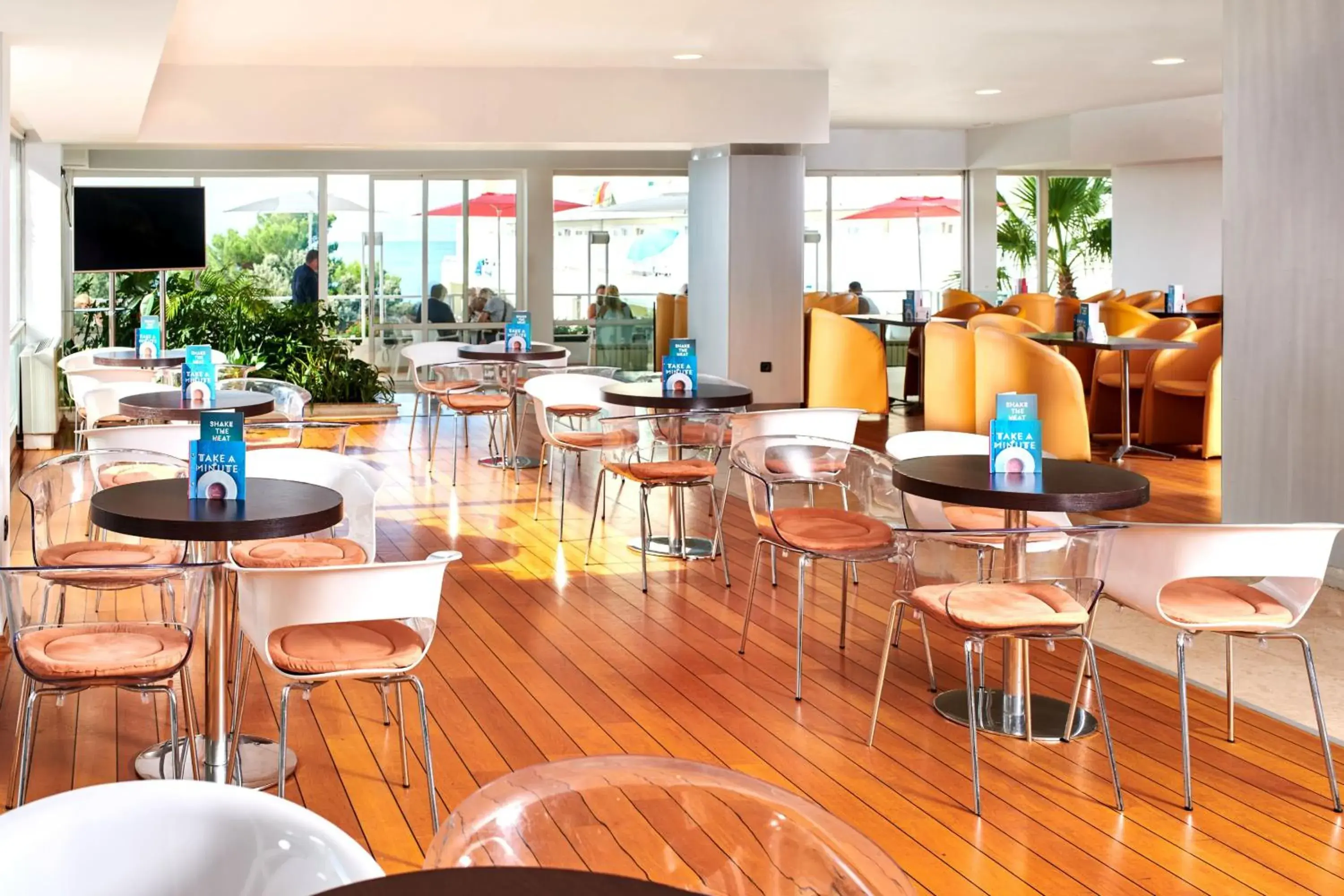 Lounge or bar in Hotel Delfin Plava Laguna Lounge or bar in Hotel Delfin Plava Laguna
