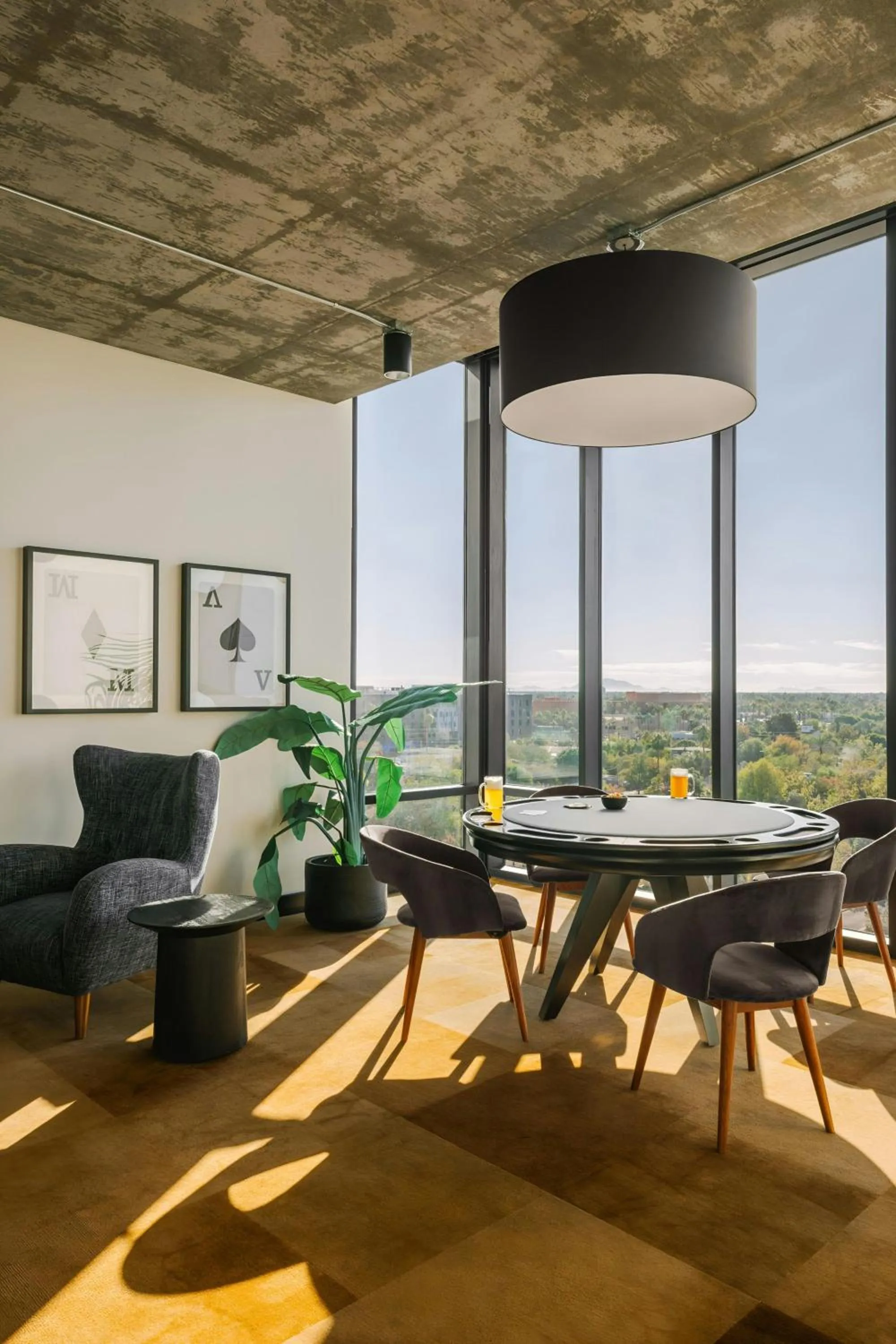 Lounge or bar in Sonder by Marriott Bonvoy Mill Ave Apartments Tempe