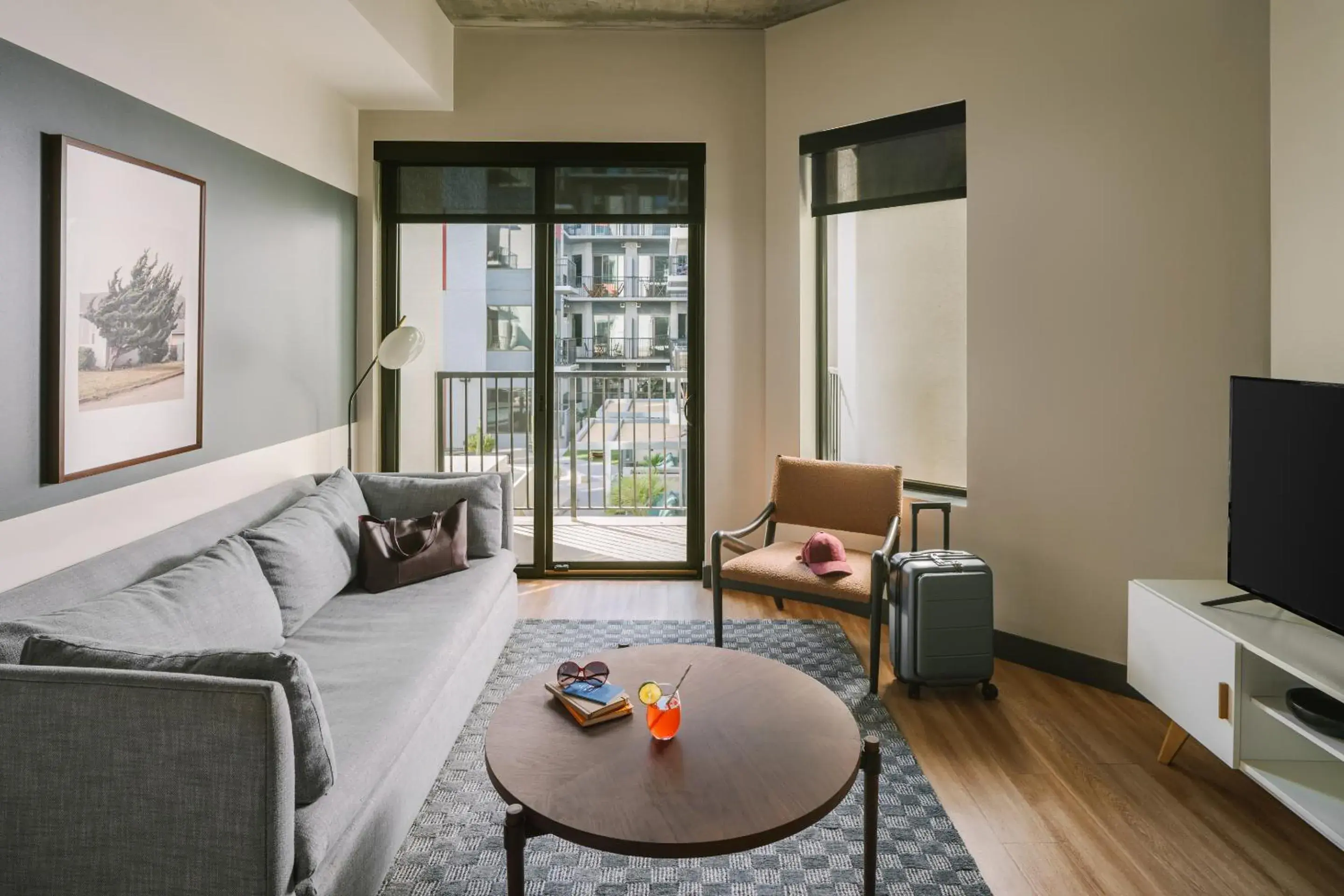 One-Bedroom Apartment with Balcony in Sonder at Mill Ave One-Bedroom Apartment with Balcony in Sonder at Mill Ave