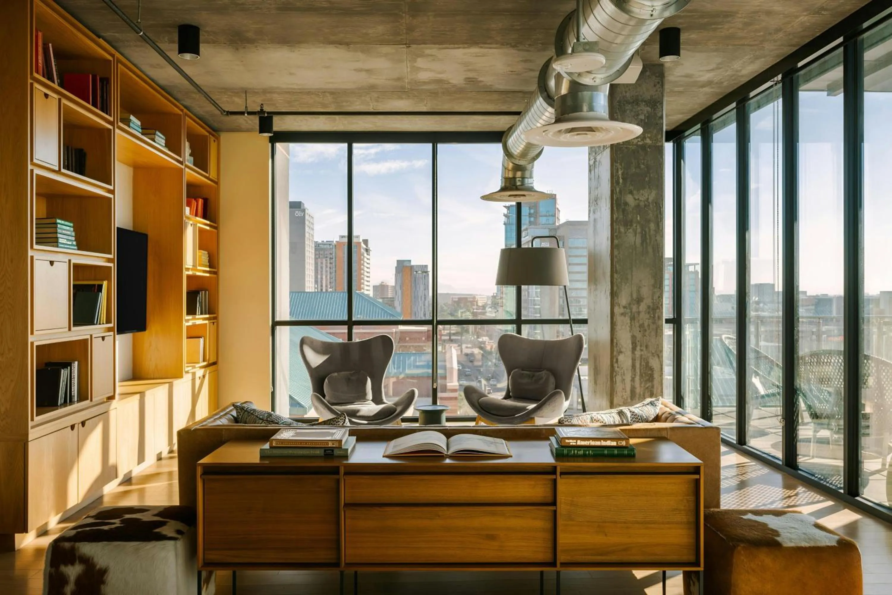 Lounge or bar in Sonder by Marriott Bonvoy Mill Ave Apartments Tempe