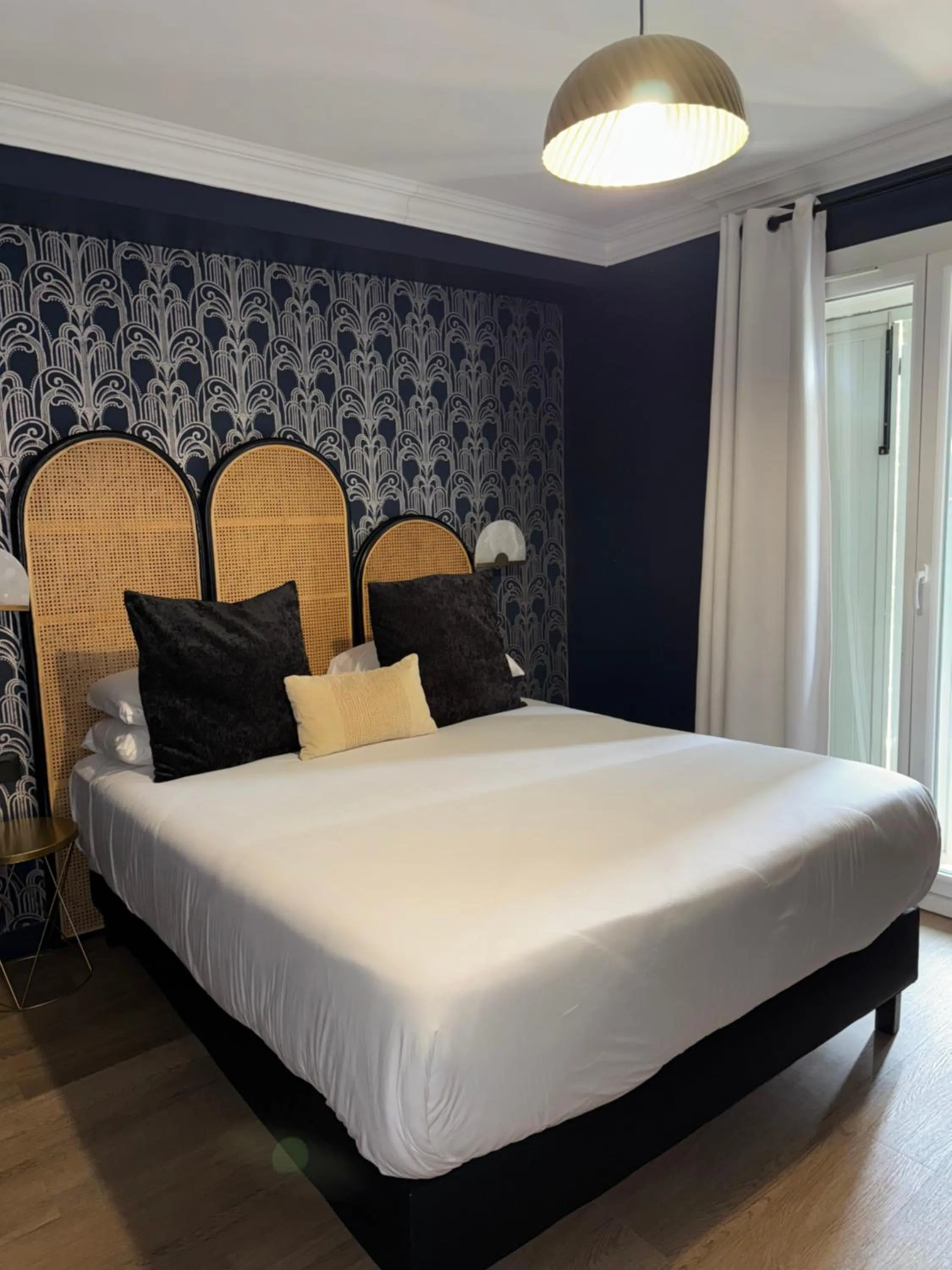 Bedroom, Bed in La Caravelle