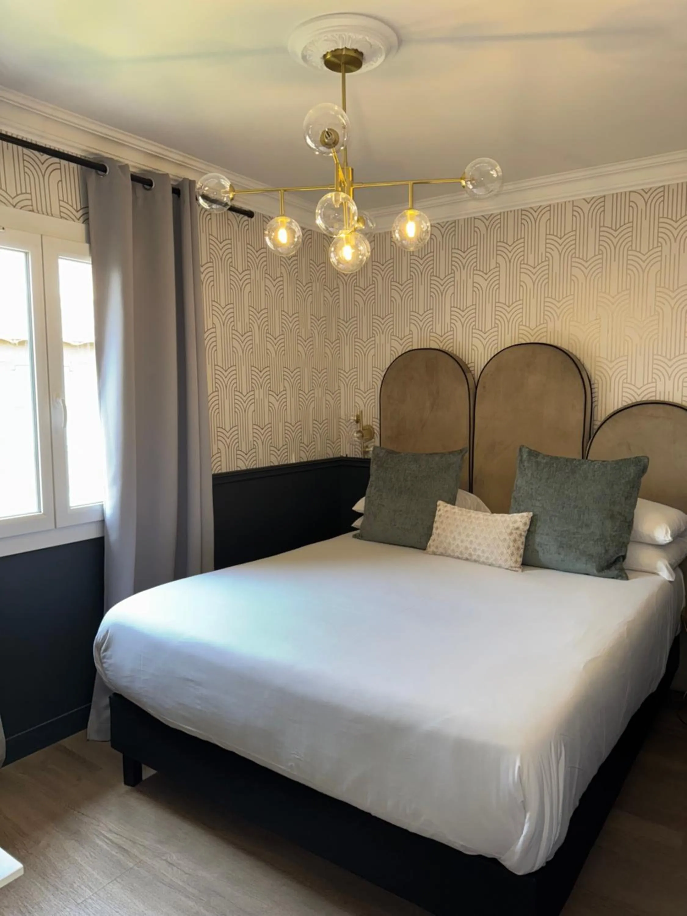 Bedroom, Bed in La Caravelle