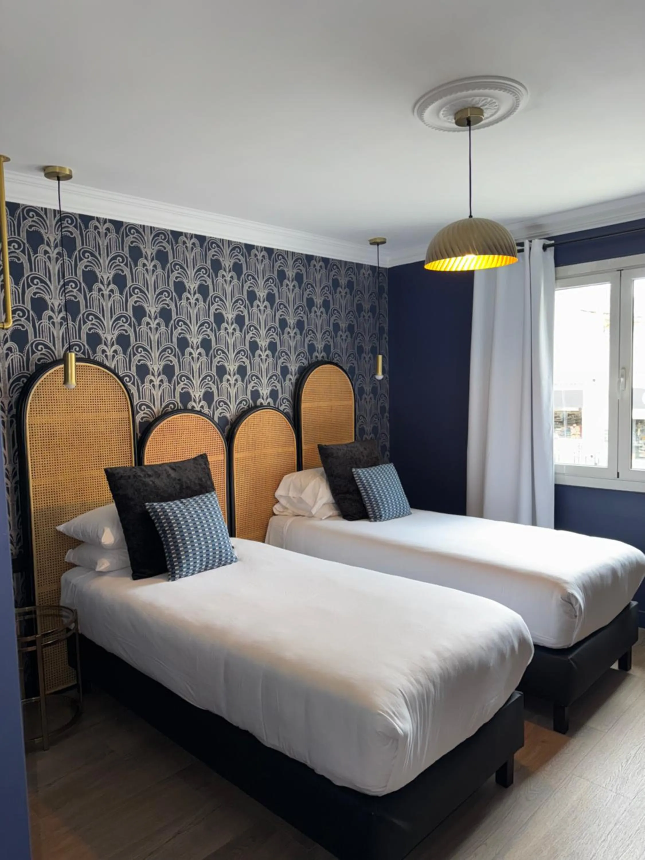 Bedroom, Bed in La Caravelle