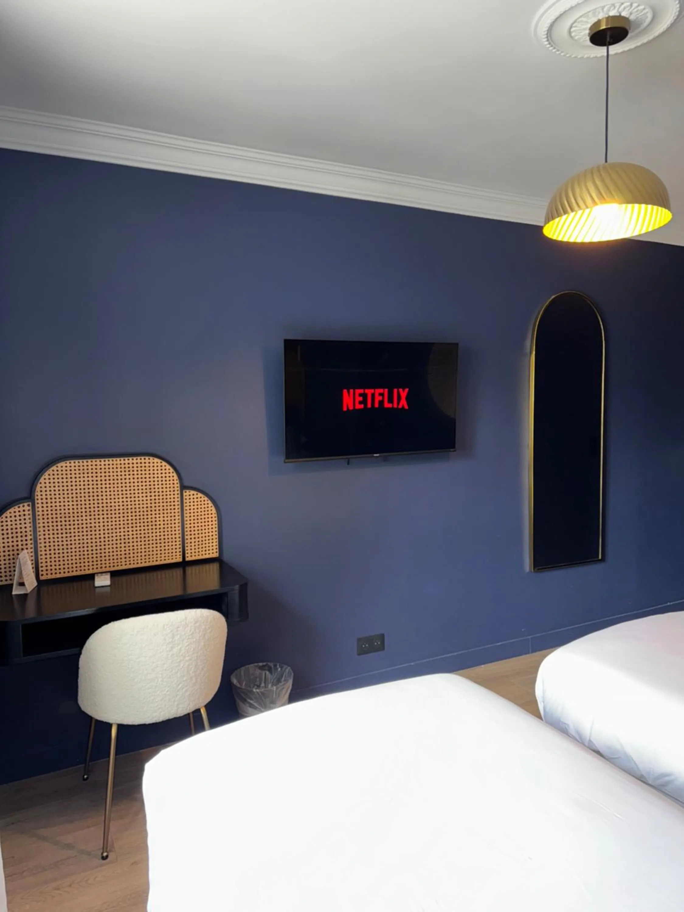 TV and multimedia, Bed in La Caravelle