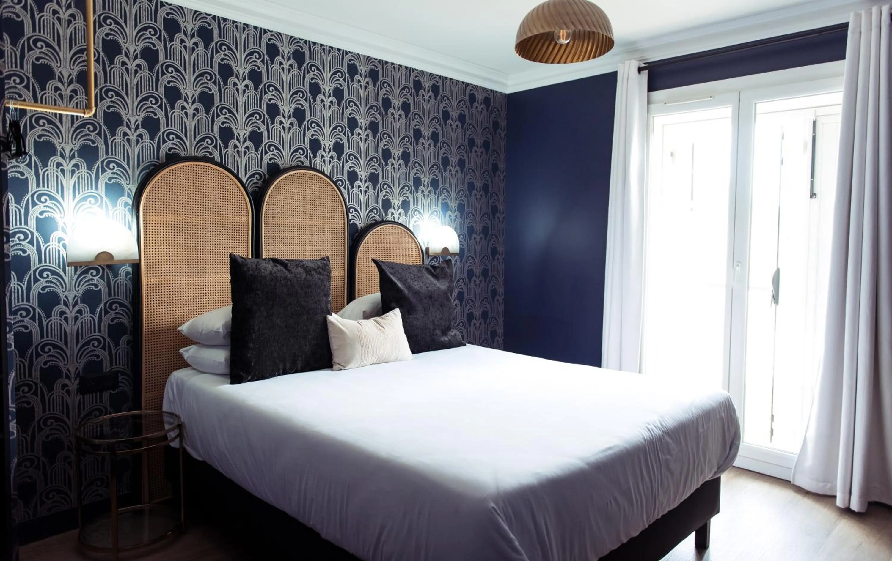 Bedroom, Bed in La Caravelle