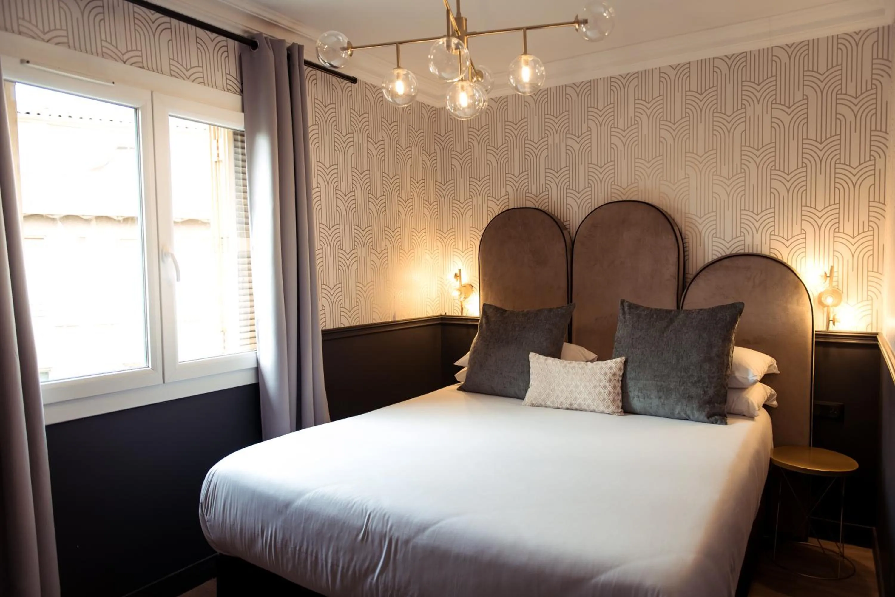 Bedroom, Bed in La Caravelle