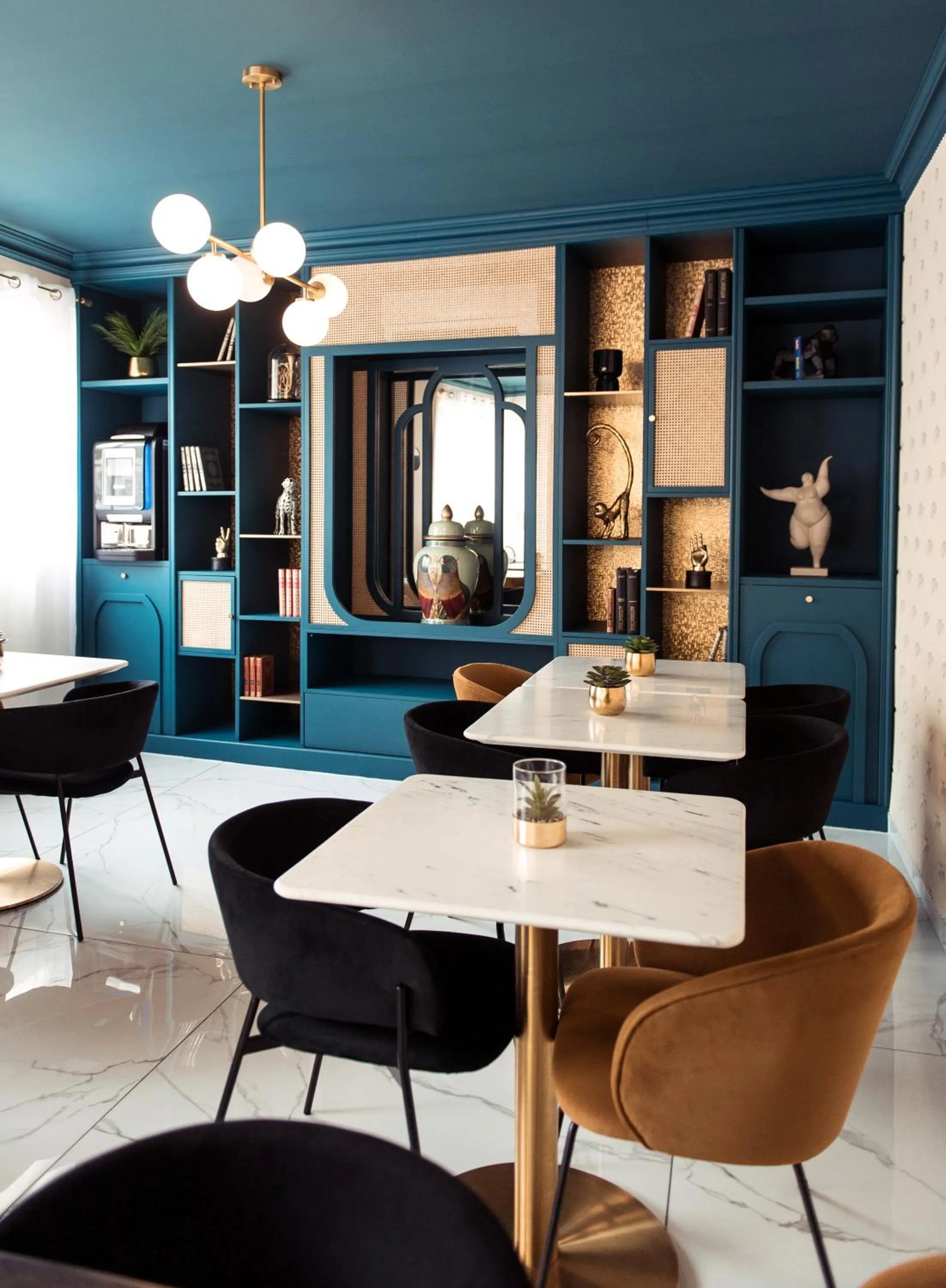 Dining area in La Caravelle