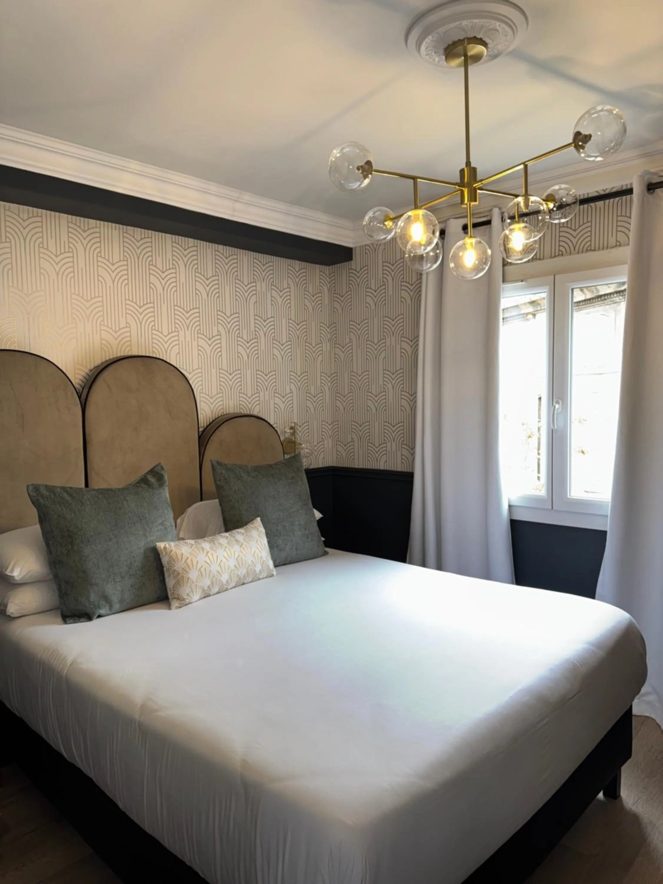 Bedroom, Bed in La Caravelle