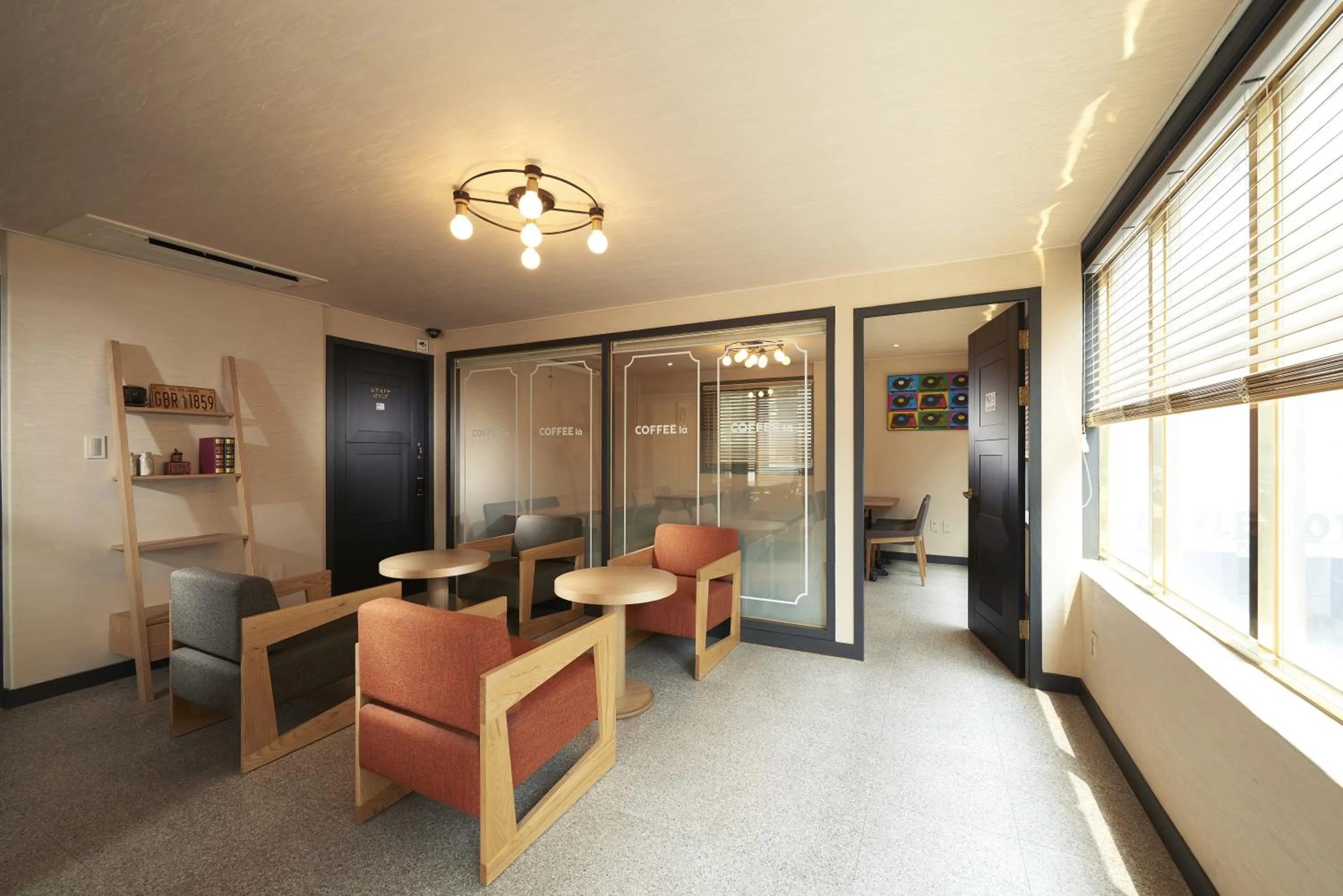 Area and facilities in Noble Hotel